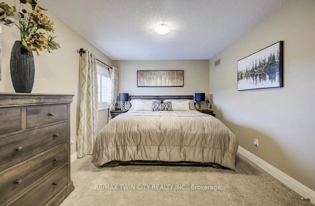 Photo 28 of 92 Kropf Drive, Wilmot — HOMEH