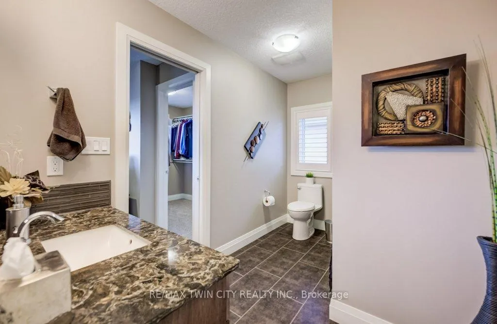 Photo 34 of 92 Kropf Drive, Wilmot — HOMEH