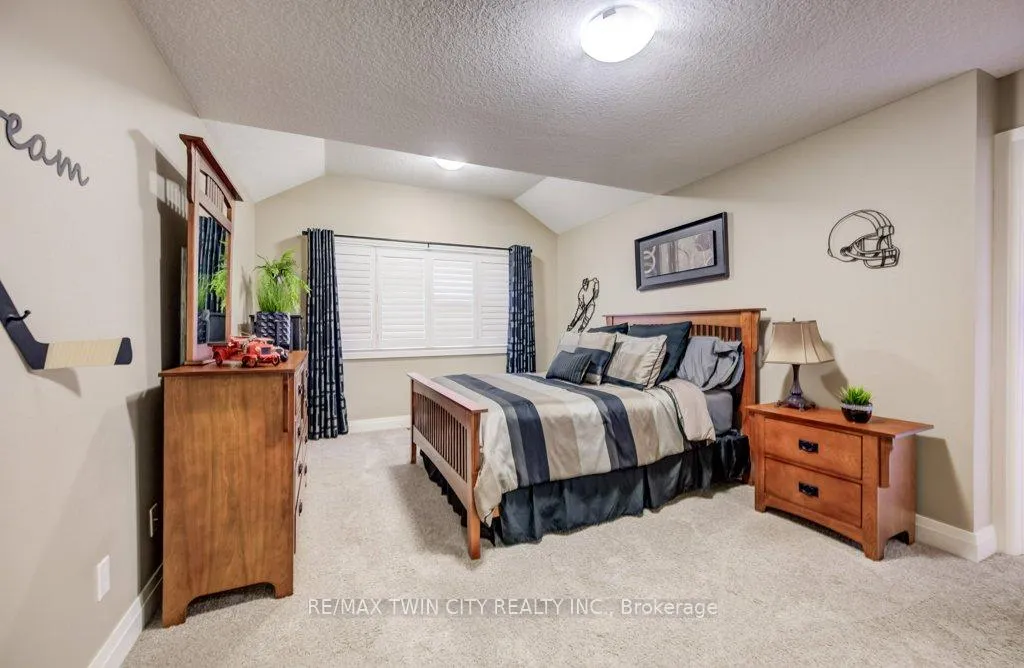 Photo 36 of 92 Kropf Drive, Wilmot — HOMEH