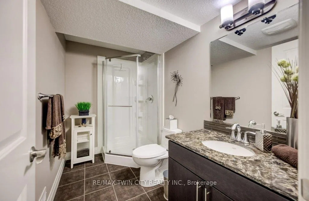 Photo 43 of 92 Kropf Drive, Wilmot — HOMEH