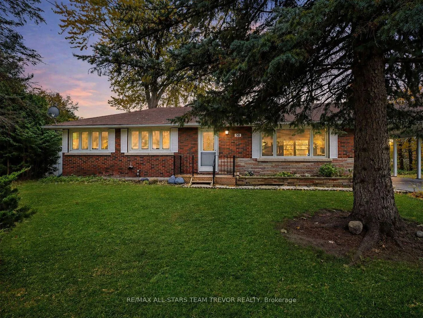 Photo 1 of 58 Queen Street, Georgina, Sutton & Jackson's Point — HOMEH