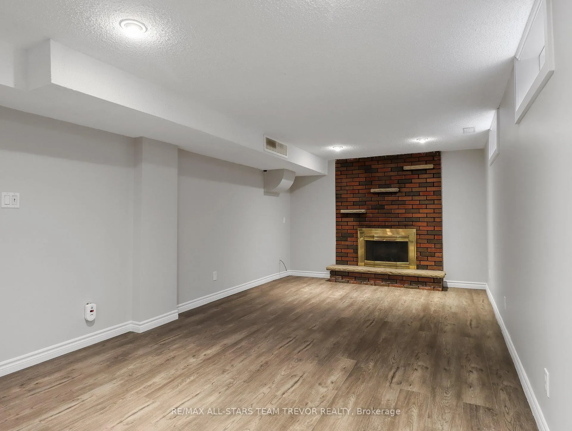 Photo 20 of 58 Queen Street, Georgina, Sutton & Jackson's Point — HOMEH