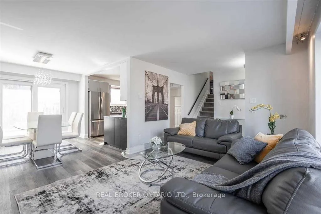 Photo 7 of 2 Core Crescent, Brampton, Brampton East — HOMEH