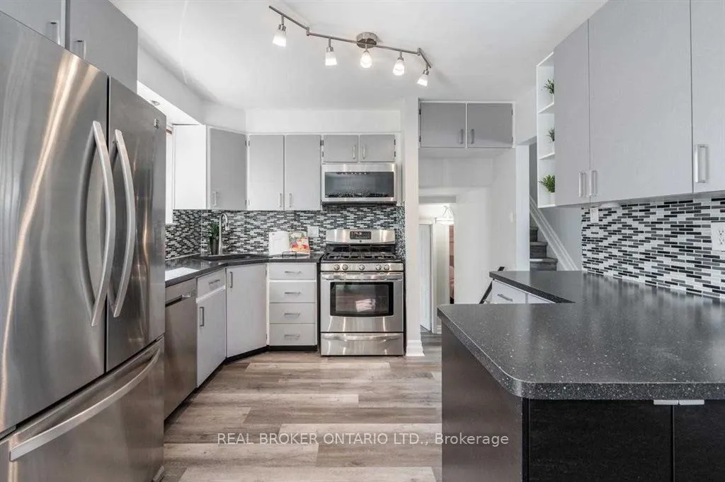 Photo 10 of 2 Core Crescent, Brampton, Brampton East — HOMEH