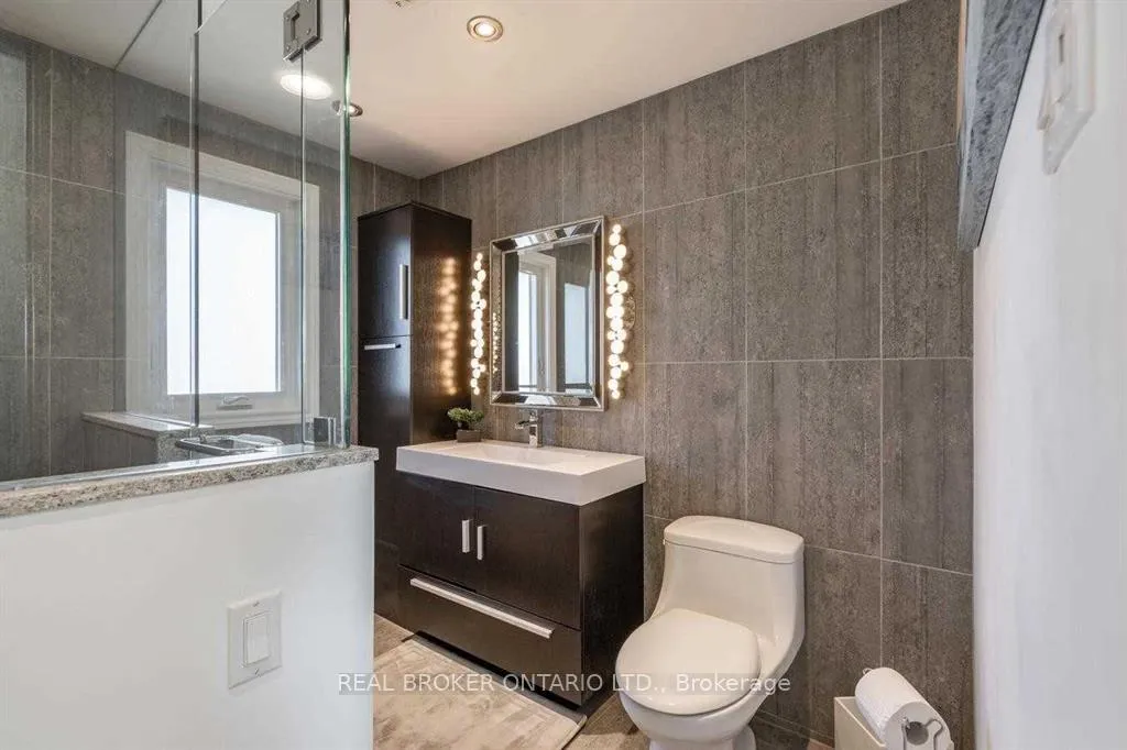 Photo 18 of 2 Core Crescent, Brampton, Brampton East — HOMEH