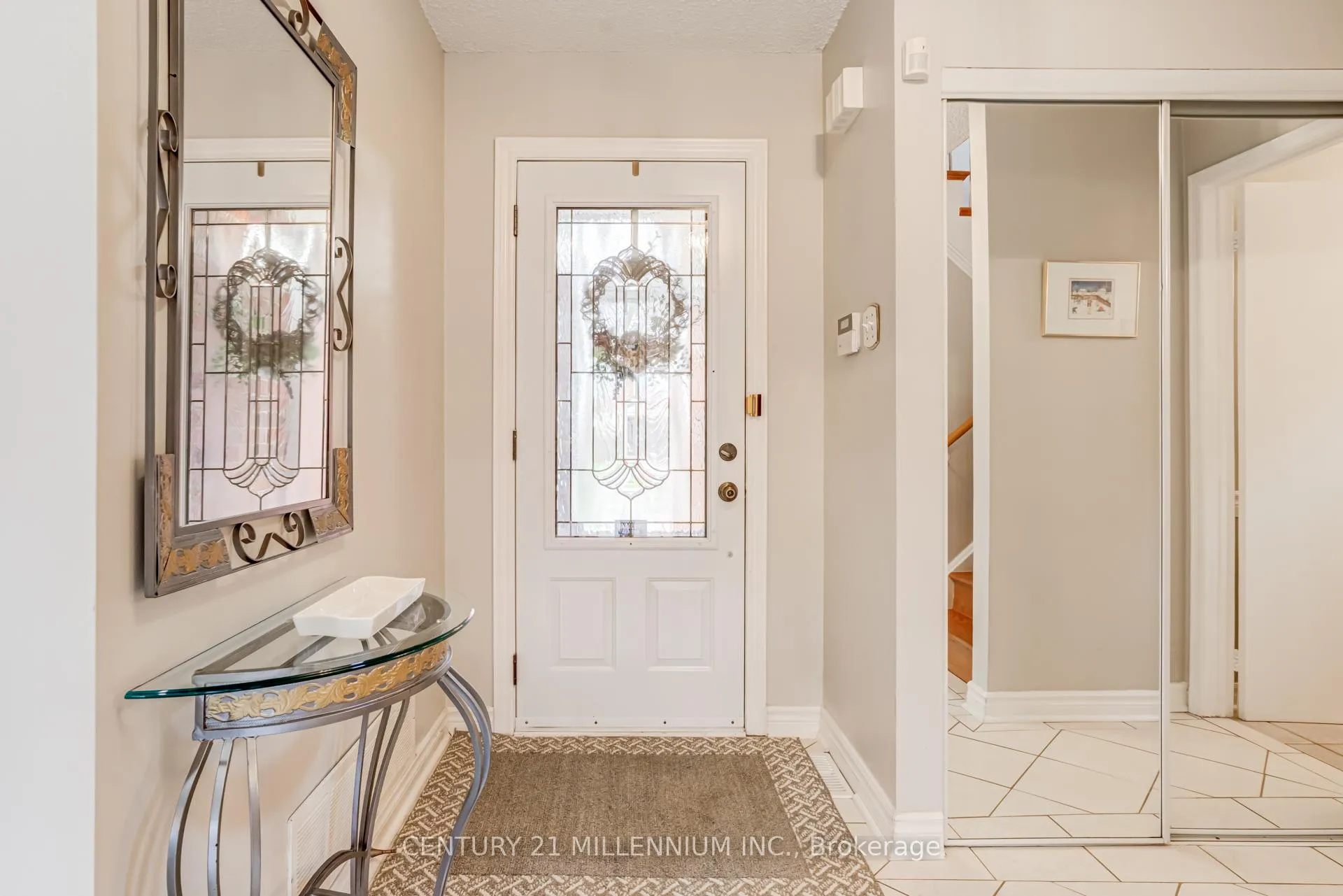 Photo 5 of 7 Oleander Crescent, Brampton, Heart Lake East — HOMEH