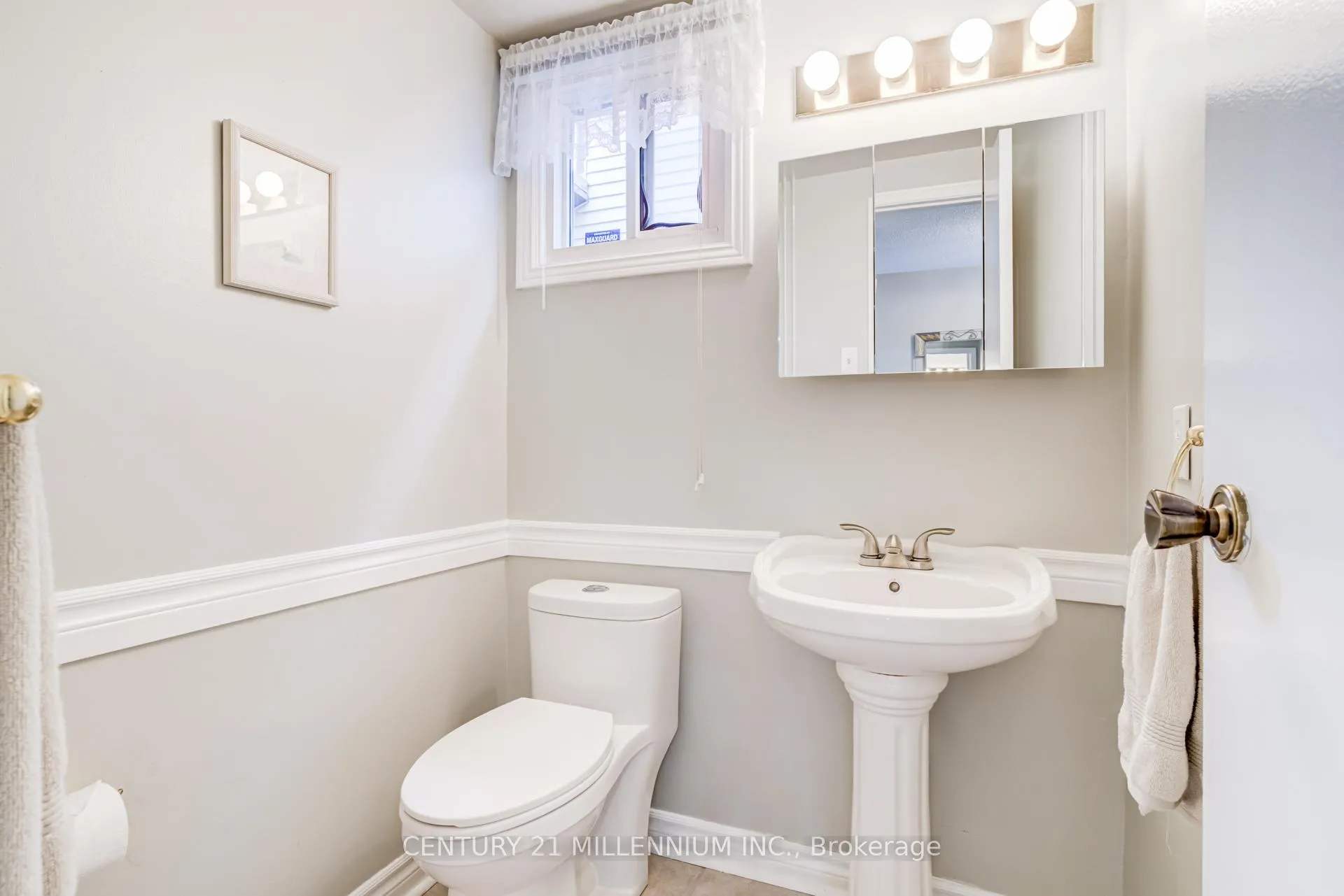 Photo 14 of 7 Oleander Crescent, Brampton, Heart Lake East — HOMEH