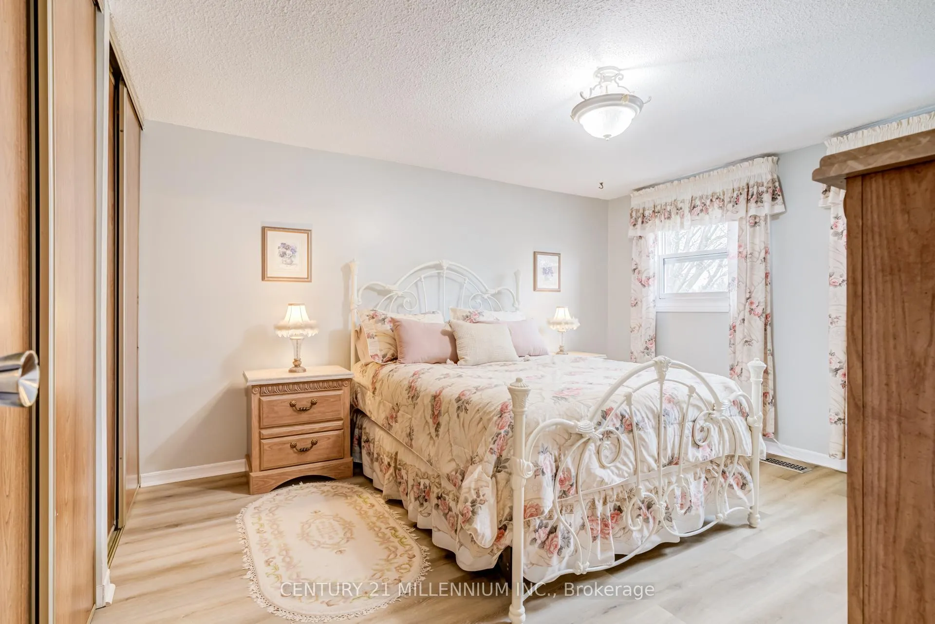 Photo 15 of 7 Oleander Crescent, Brampton, Heart Lake East — HOMEH