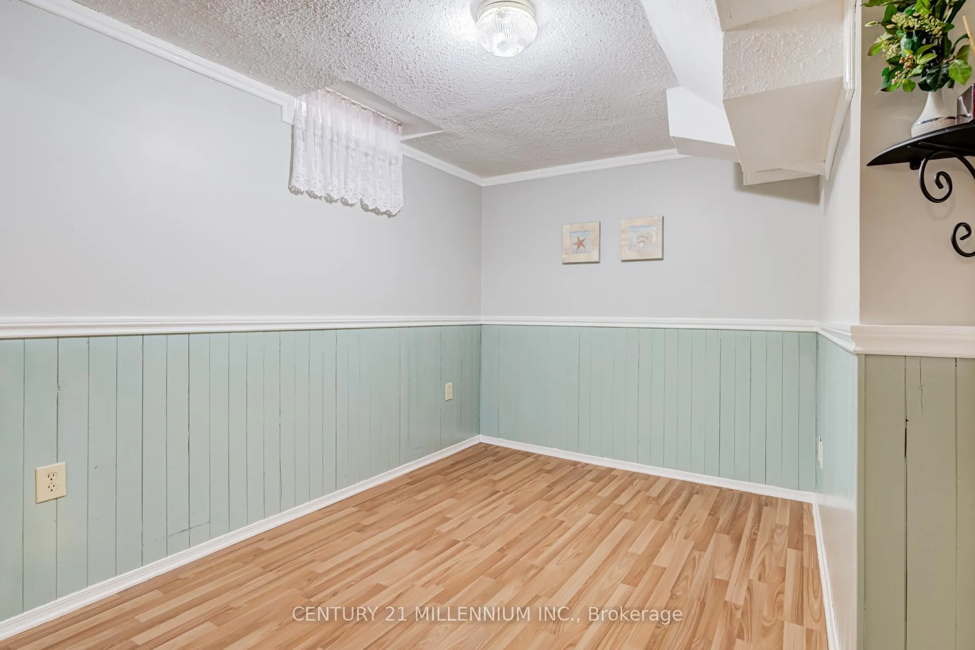 Photo 24 of 7 Oleander Crescent, Brampton, Heart Lake East — HOMEH