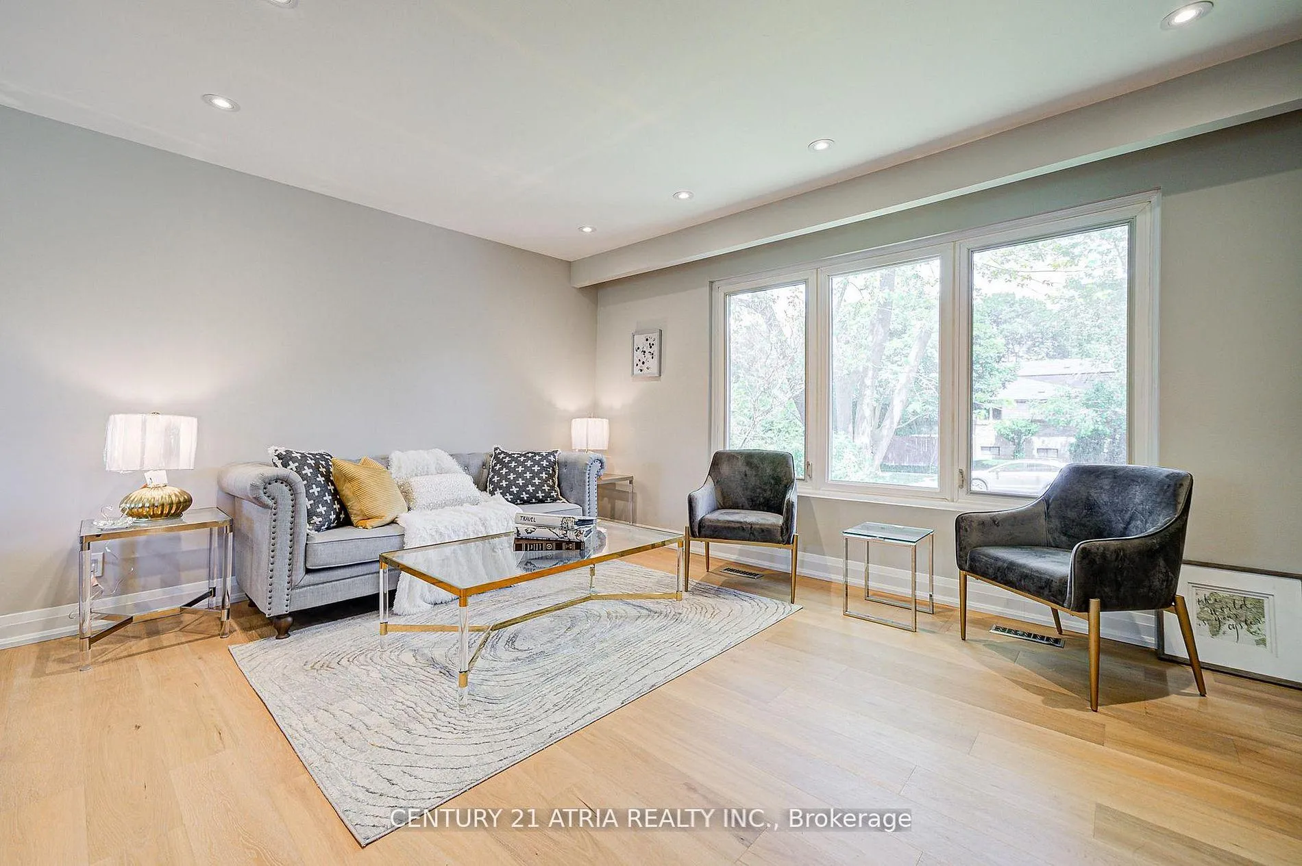 Photo 8 of 190 Romfield Circuit, Markham, Royal Orchard — HOMEH