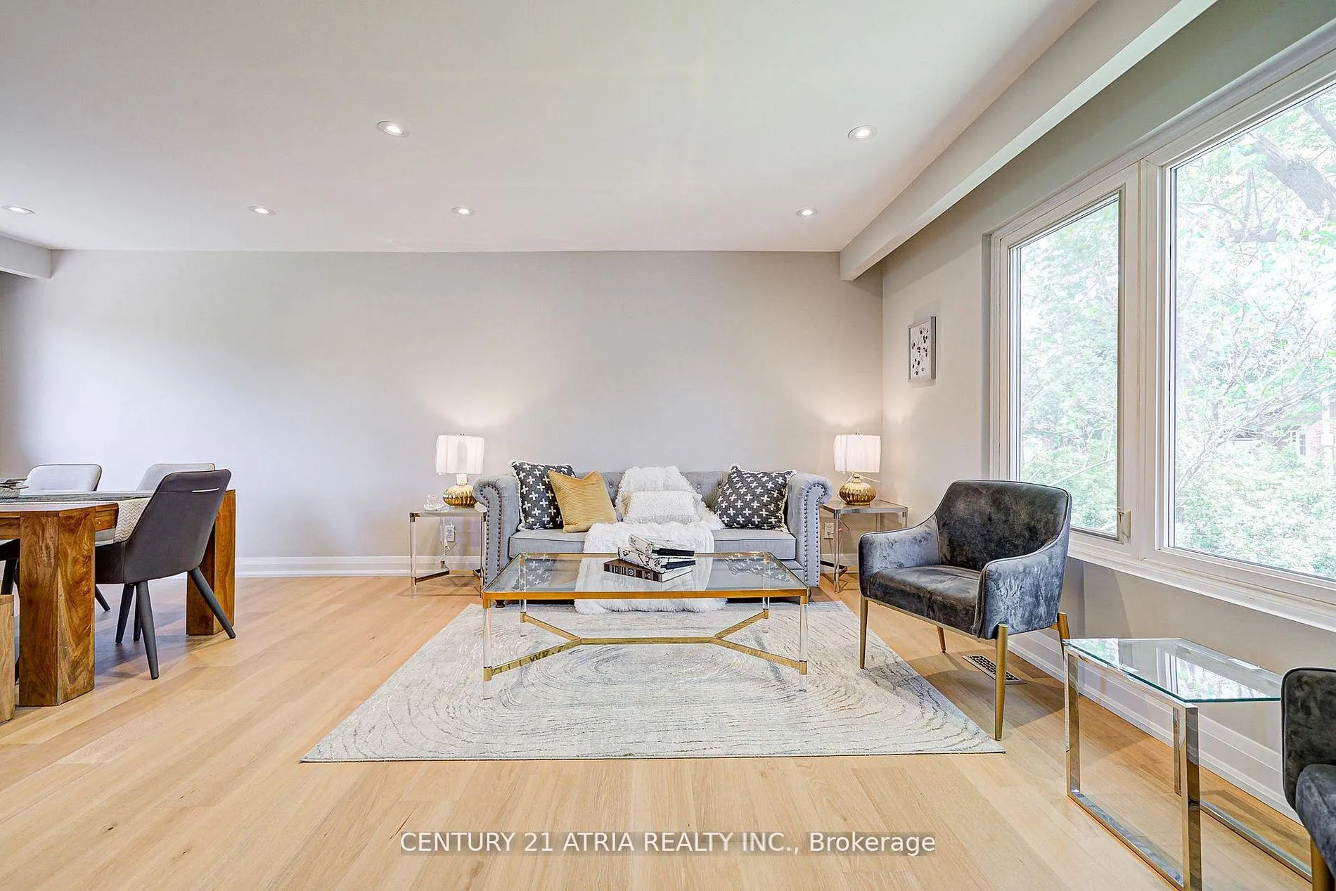 Photo 9 of 190 Romfield Circuit, Markham, Royal Orchard — HOMEH