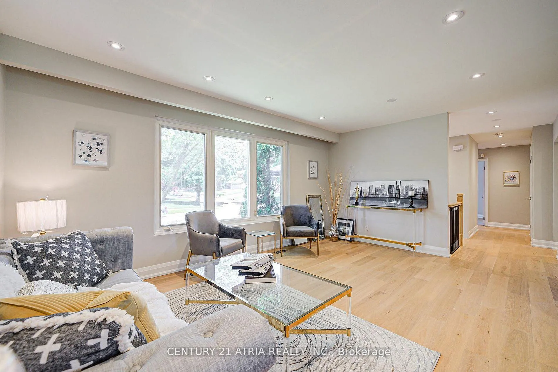 Photo 10 of 190 Romfield Circuit, Markham, Royal Orchard — HOMEH