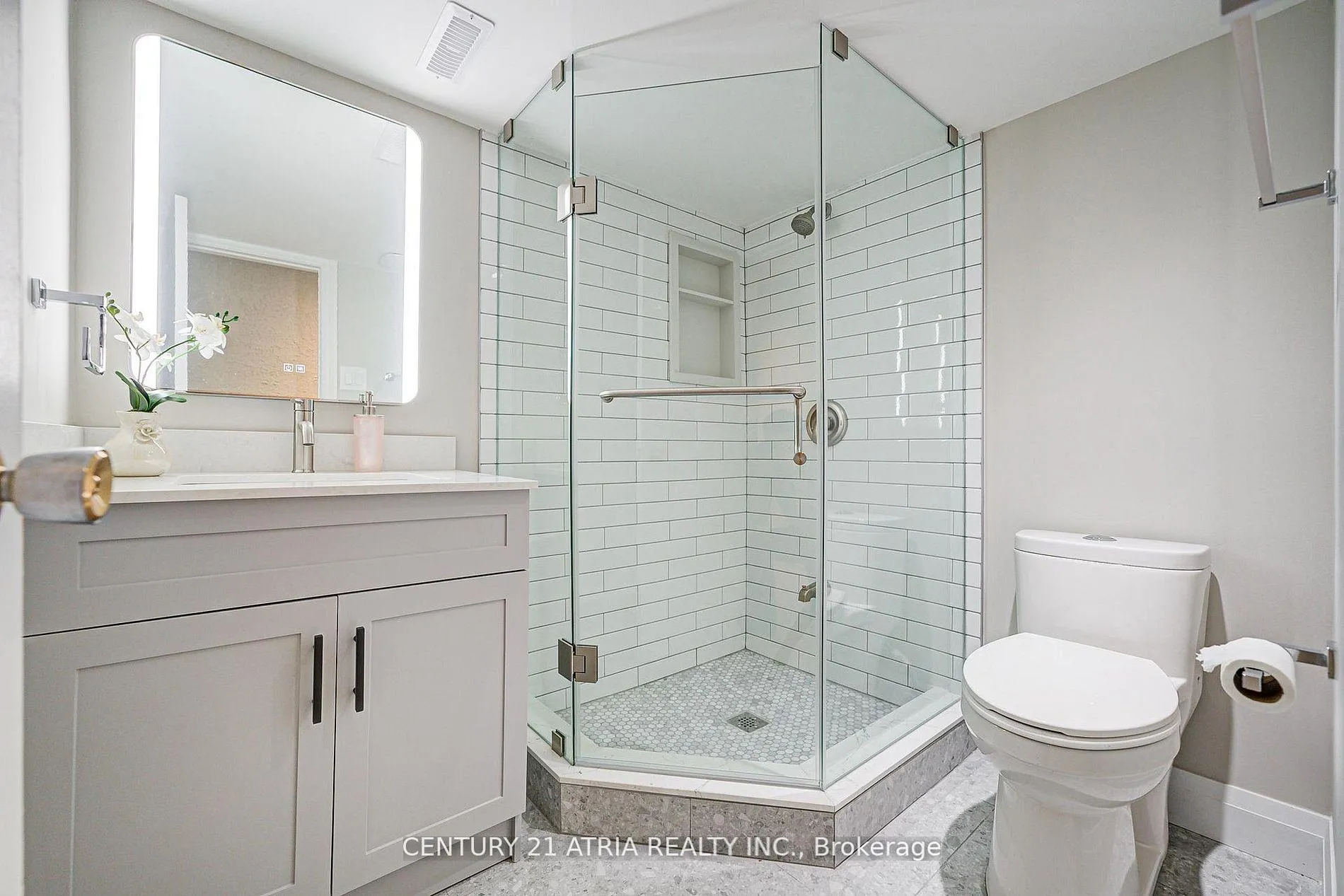 Photo 32 of 190 Romfield Circuit, Markham, Royal Orchard — HOMEH