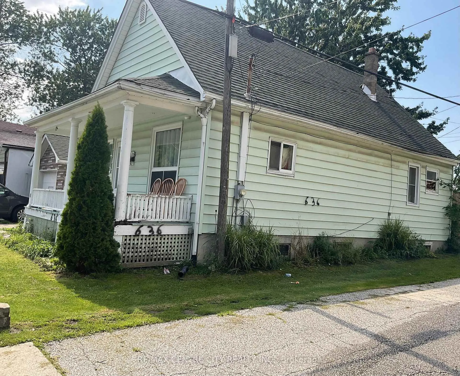 Photo 2 of 636 Assumption Street N, Windsor — HOMEH