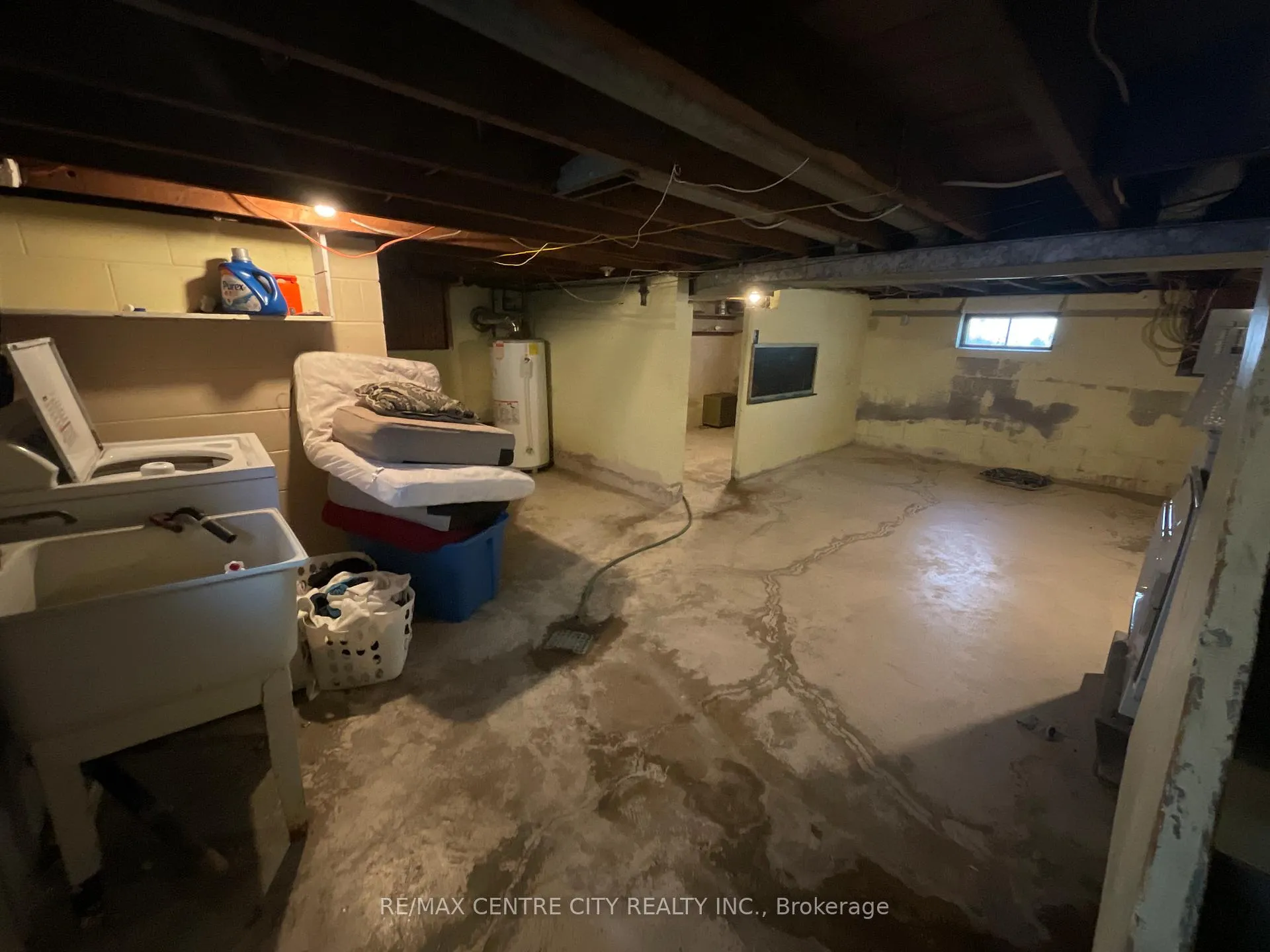 Photo 11 of 636 Assumption Street N, Windsor — HOMEH