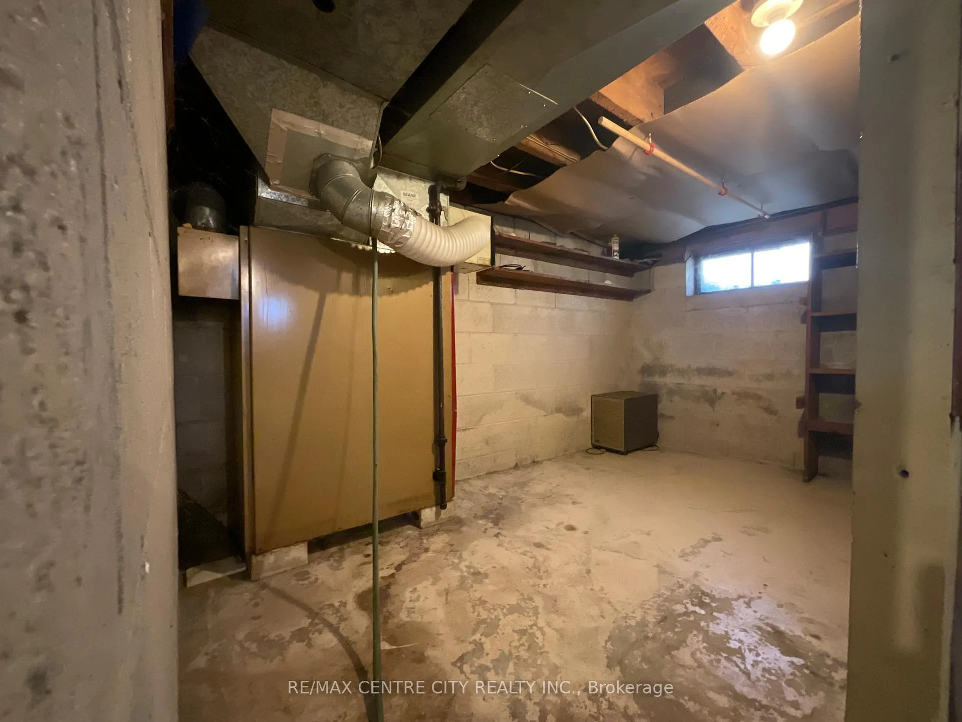 Photo 15 of 636 Assumption Street N, Windsor — HOMEH
