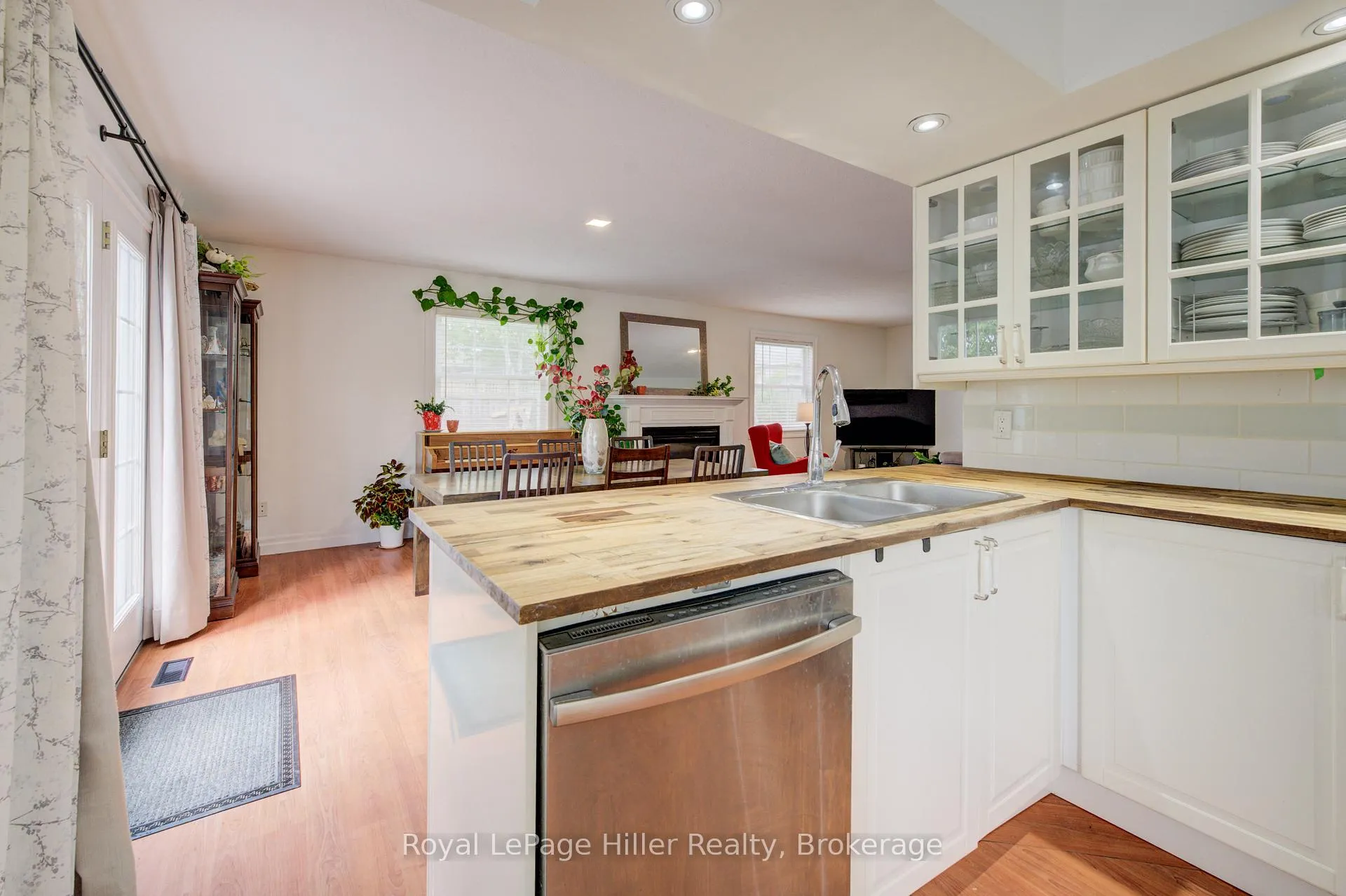 Photo 11 of 34 Eagle Drive, Stratford — HOMEH