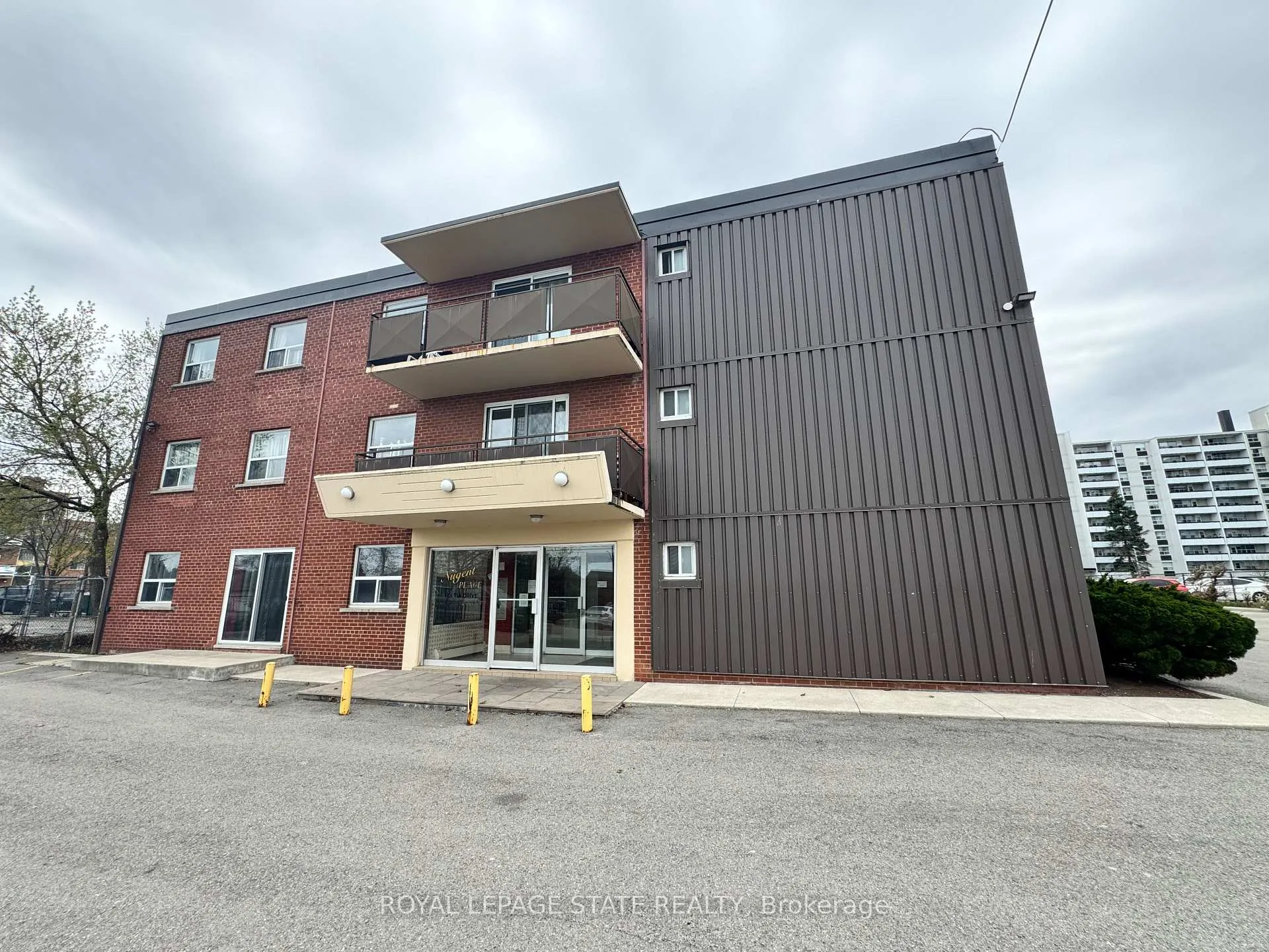 Photo 1 of Unit 102, 105 Tia Drive, Hamilton, Kentley — HOMEH
