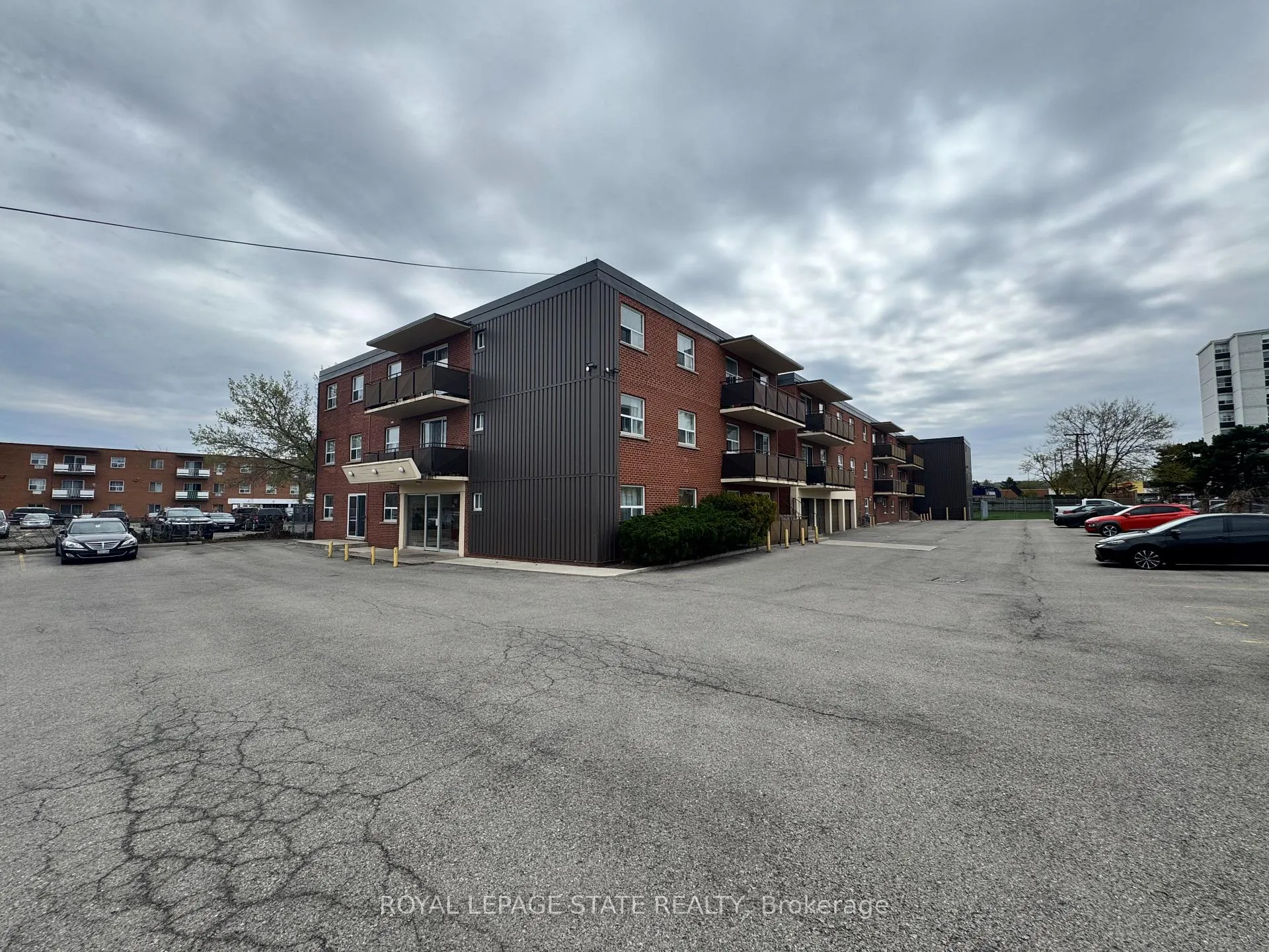 Photo 2 of Unit 102, 105 Tia Drive, Hamilton, Kentley — HOMEH