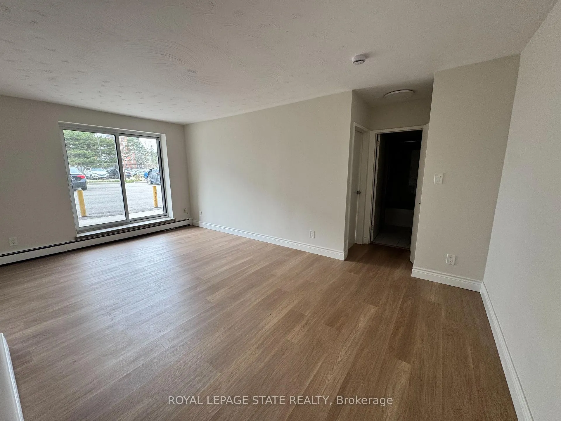 Photo 3 of Unit 102, 105 Tia Drive, Hamilton, Kentley — HOMEH