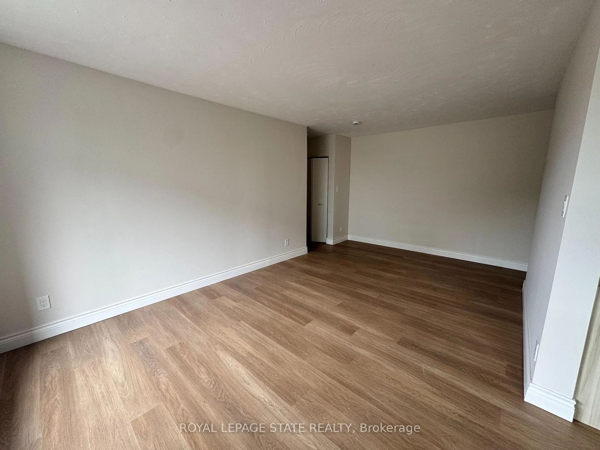 Photo 4 of Unit 102, 105 Tia Drive, Hamilton, Kentley — HOMEH