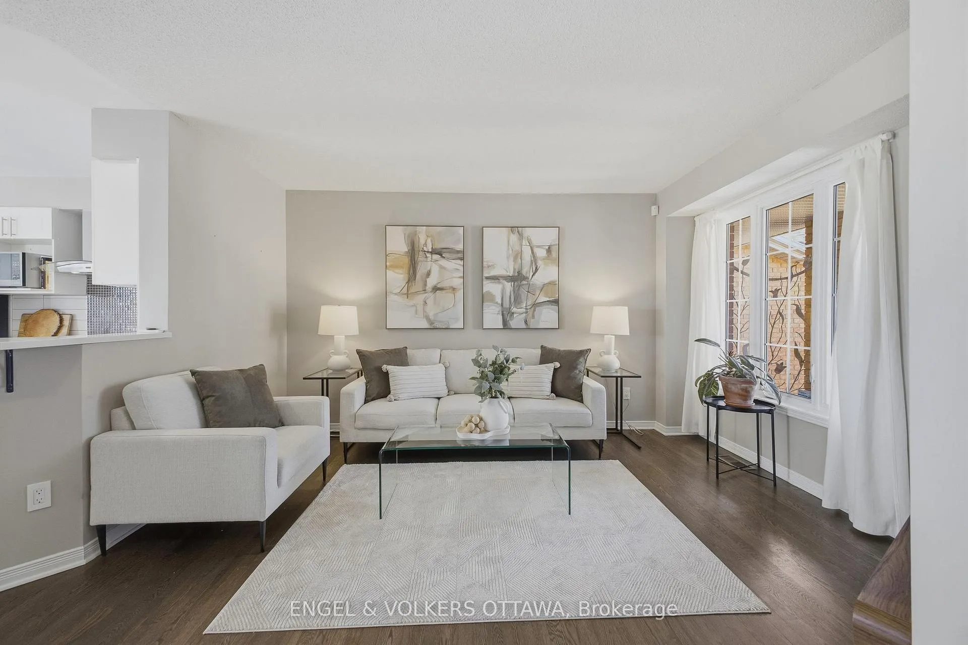 Photo 6 of 50 Carwood Circle, Ottawa, Carson Meadows — HOMEH