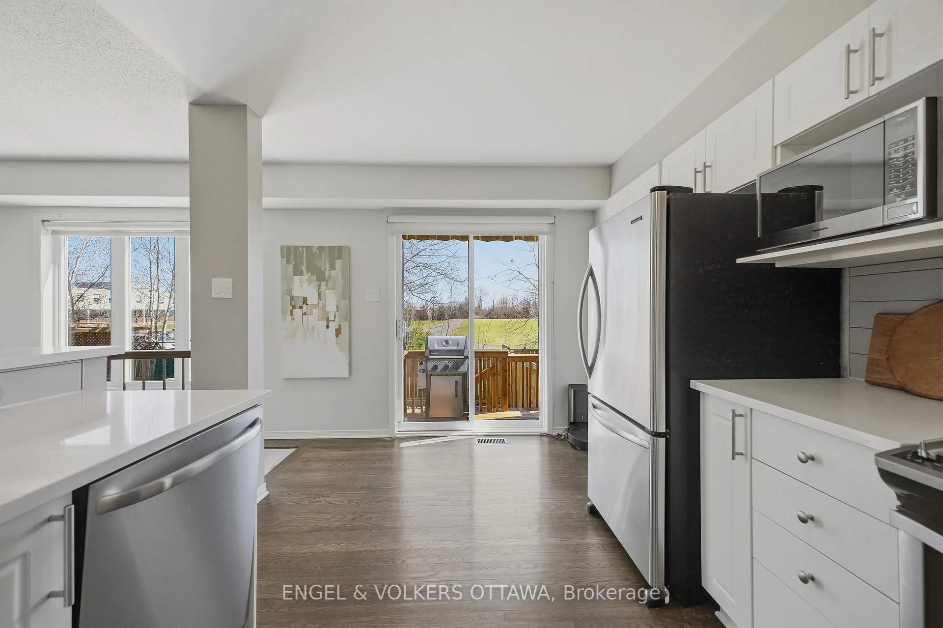 Photo 15 of 50 Carwood Circle, Ottawa, Carson Meadows — HOMEH