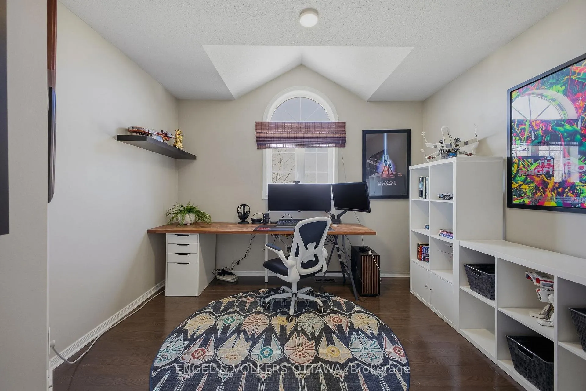 Photo 23 of 50 Carwood Circle, Ottawa, Carson Meadows — HOMEH
