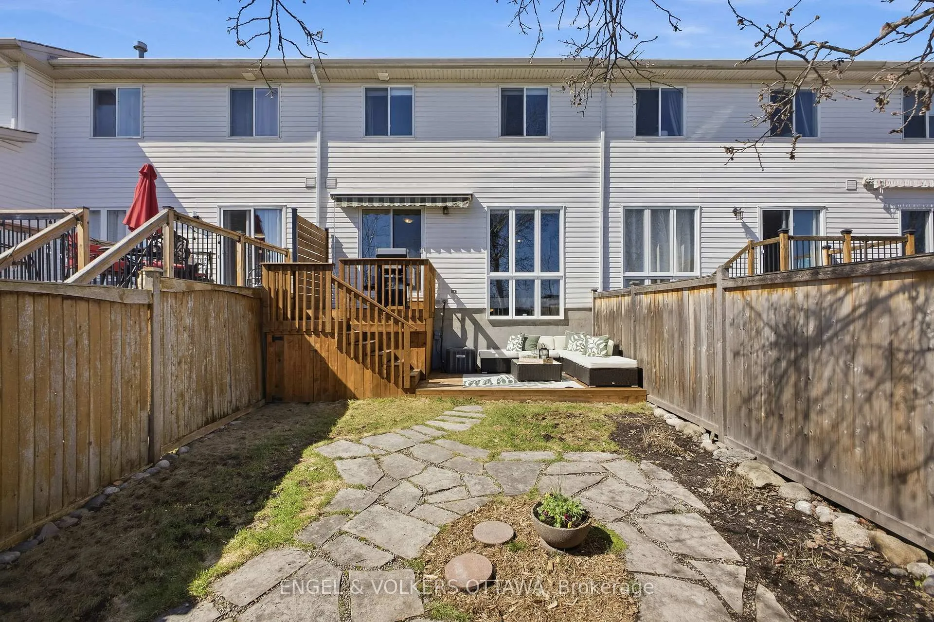 Photo 29 of 50 Carwood Circle, Ottawa, Carson Meadows — HOMEH
