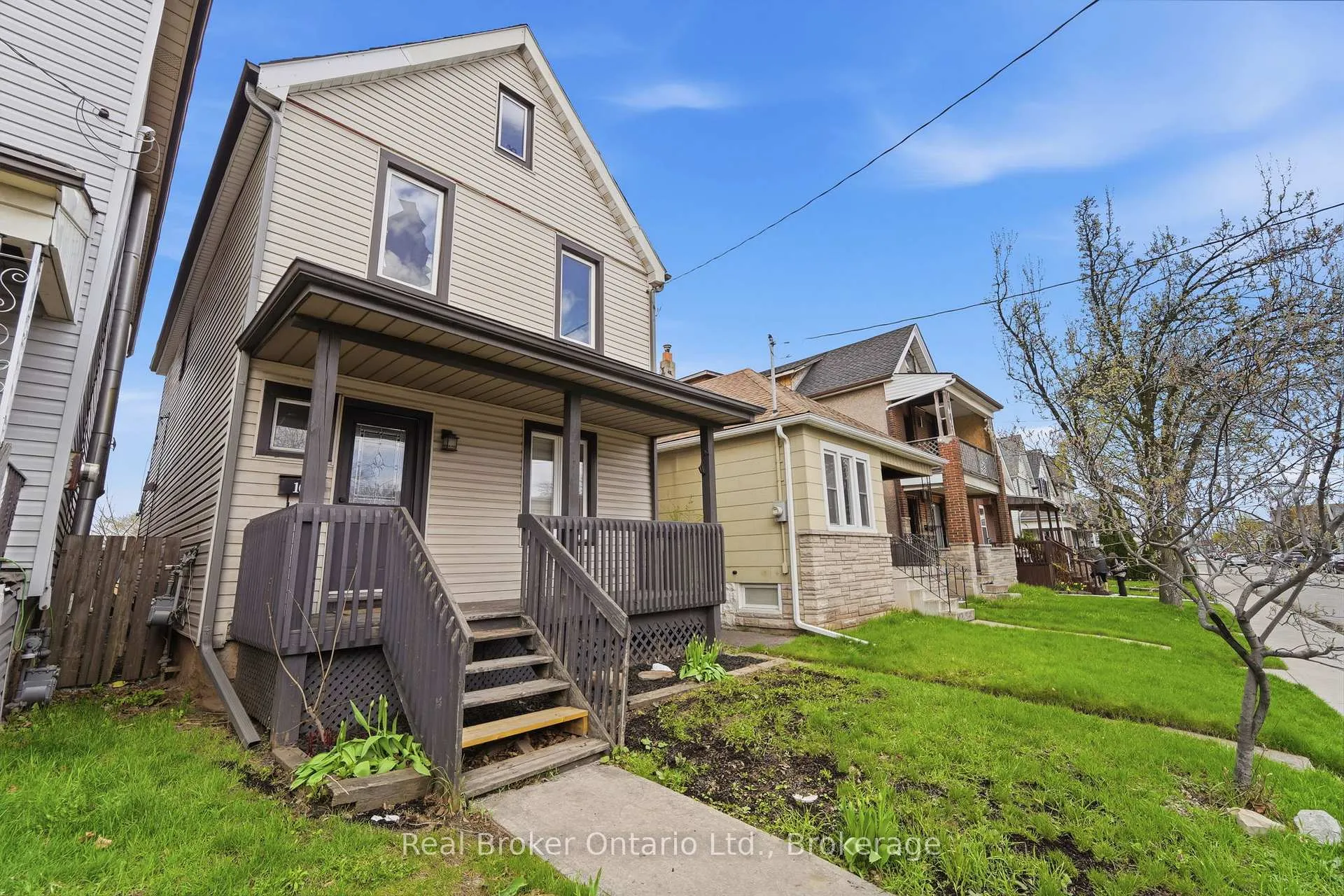 Photo 2 of Unit Upper, 167 Rosslyn Avenue N, Hamilton, Crown Point — HOMEH