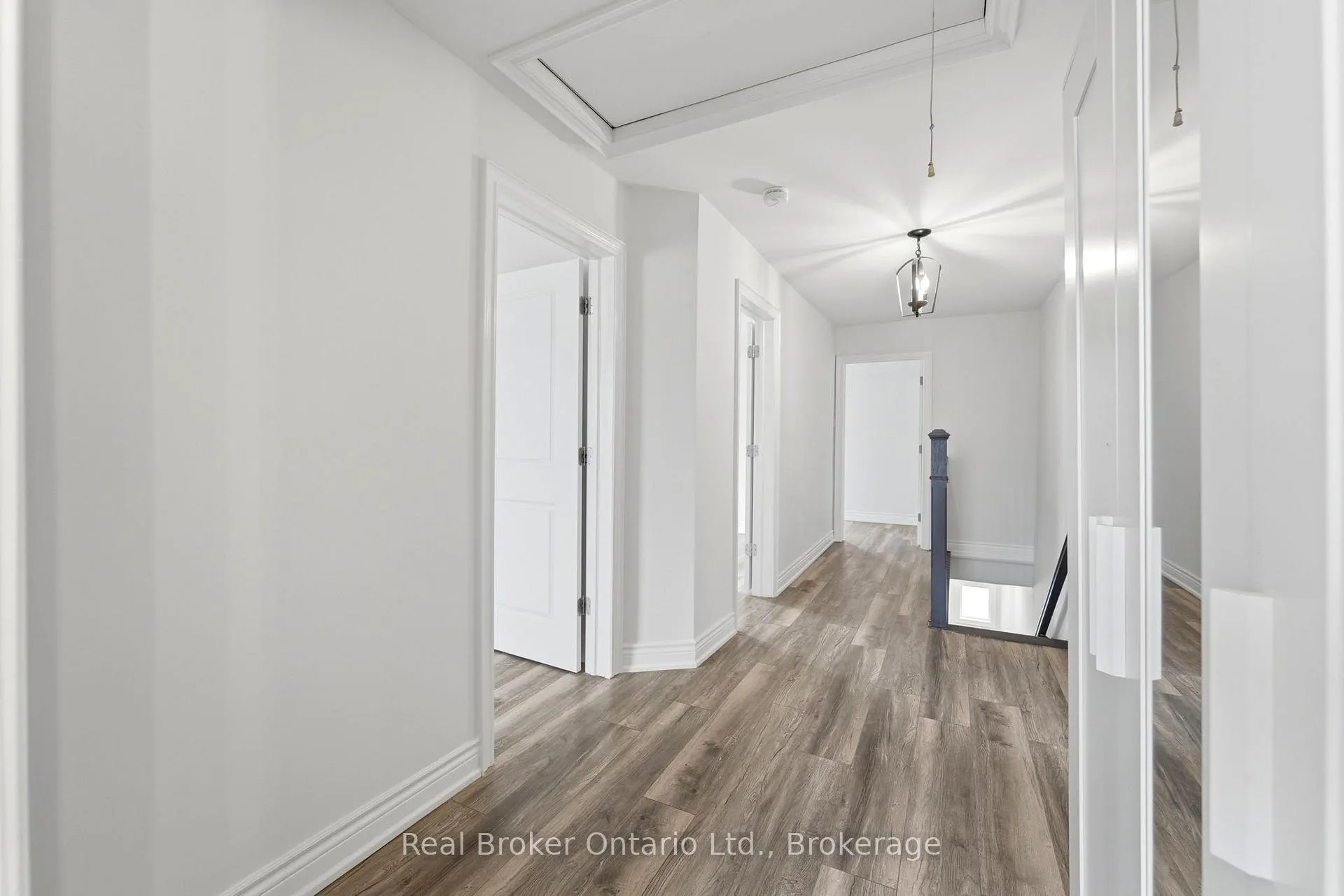 Photo 21 of Unit Upper, 167 Rosslyn Avenue N, Hamilton, Crown Point — HOMEH