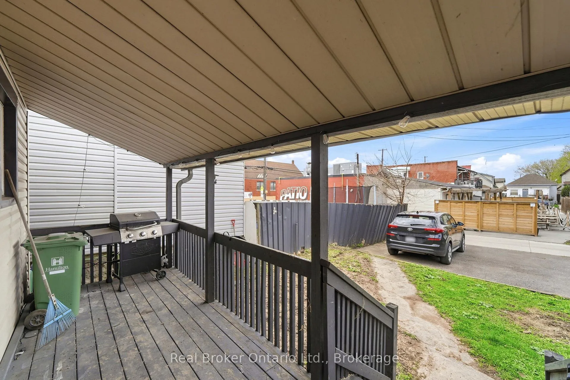 Photo 31 of Unit Upper, 167 Rosslyn Avenue N, Hamilton, Crown Point — HOMEH