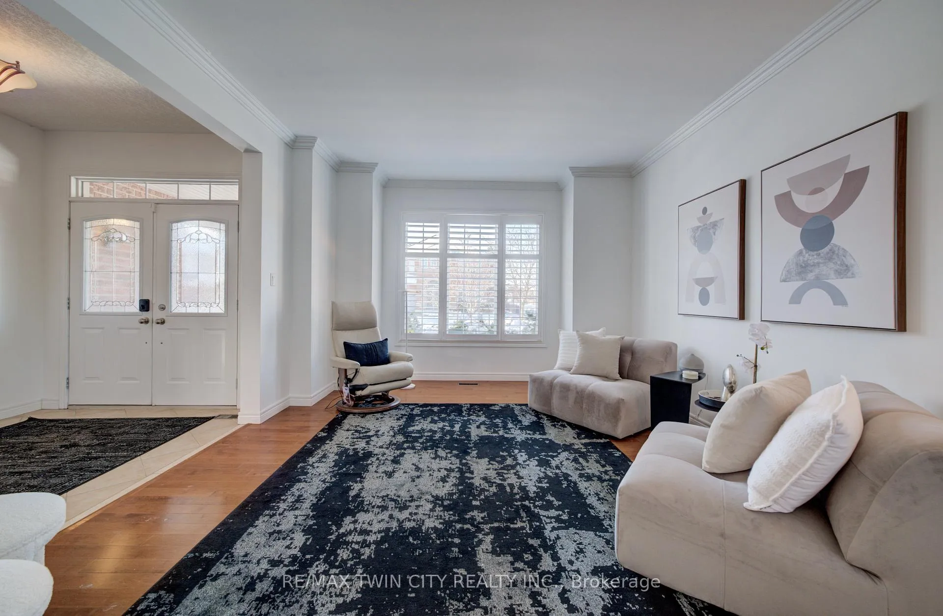 Photo 5 of 169 Falconridge Drive, Kitchener — HOMEH
