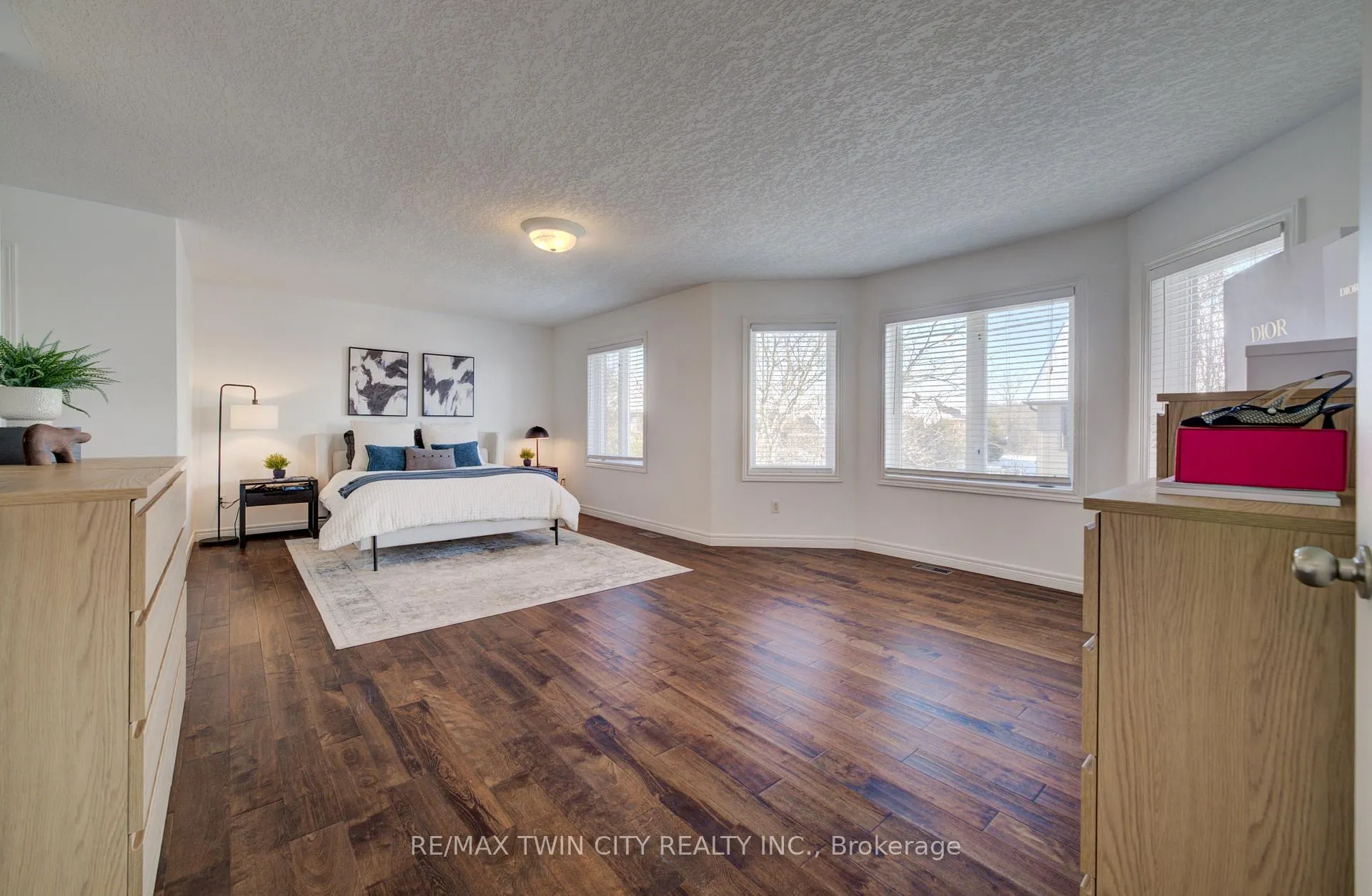 Photo 27 of 169 Falconridge Drive, Kitchener — HOMEH