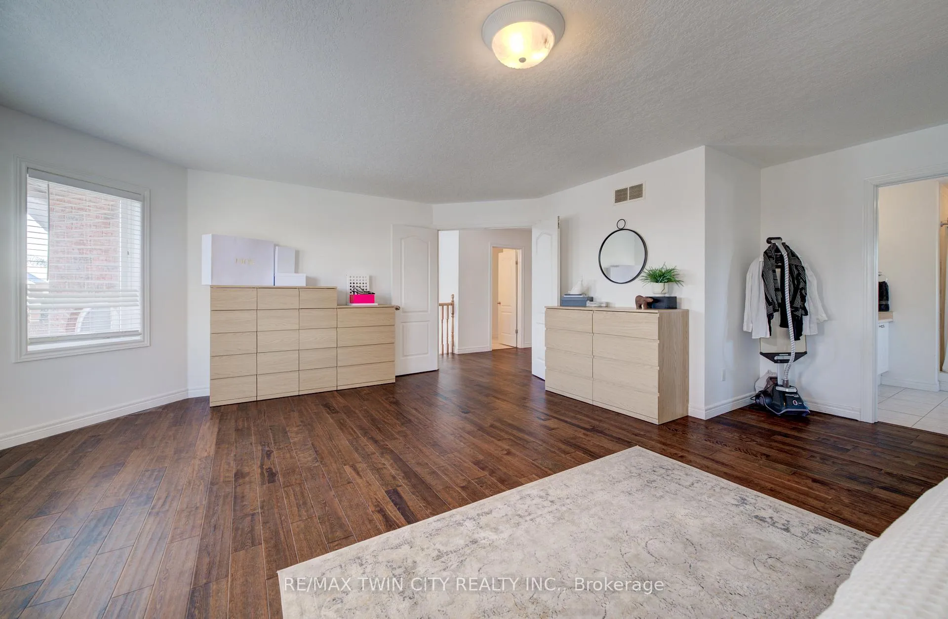 Photo 29 of 169 Falconridge Drive, Kitchener — HOMEH