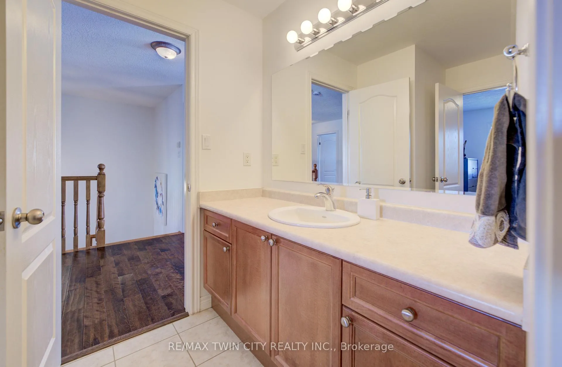 Photo 36 of 169 Falconridge Drive, Kitchener — HOMEH