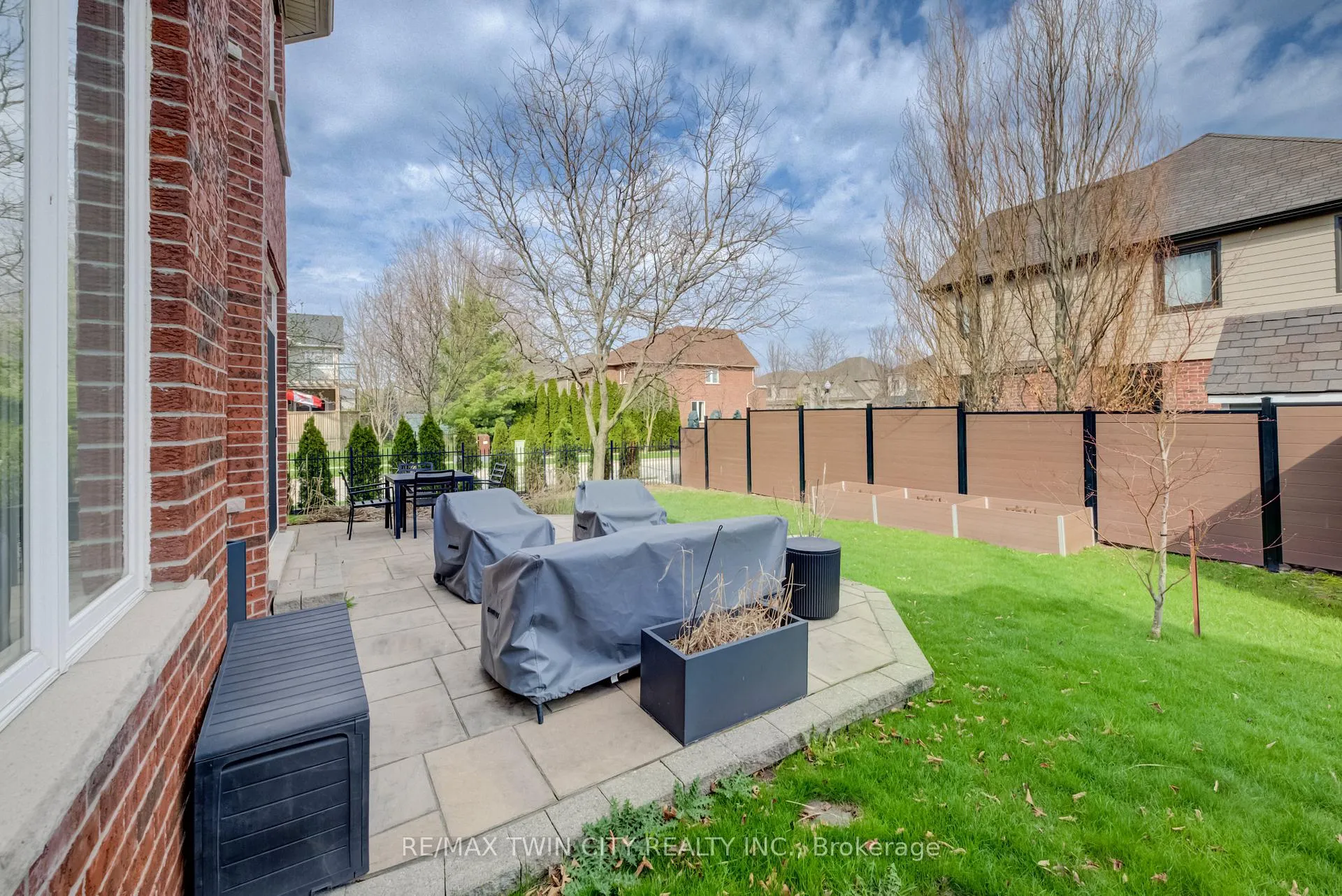 Photo 41 of 169 Falconridge Drive, Kitchener — HOMEH