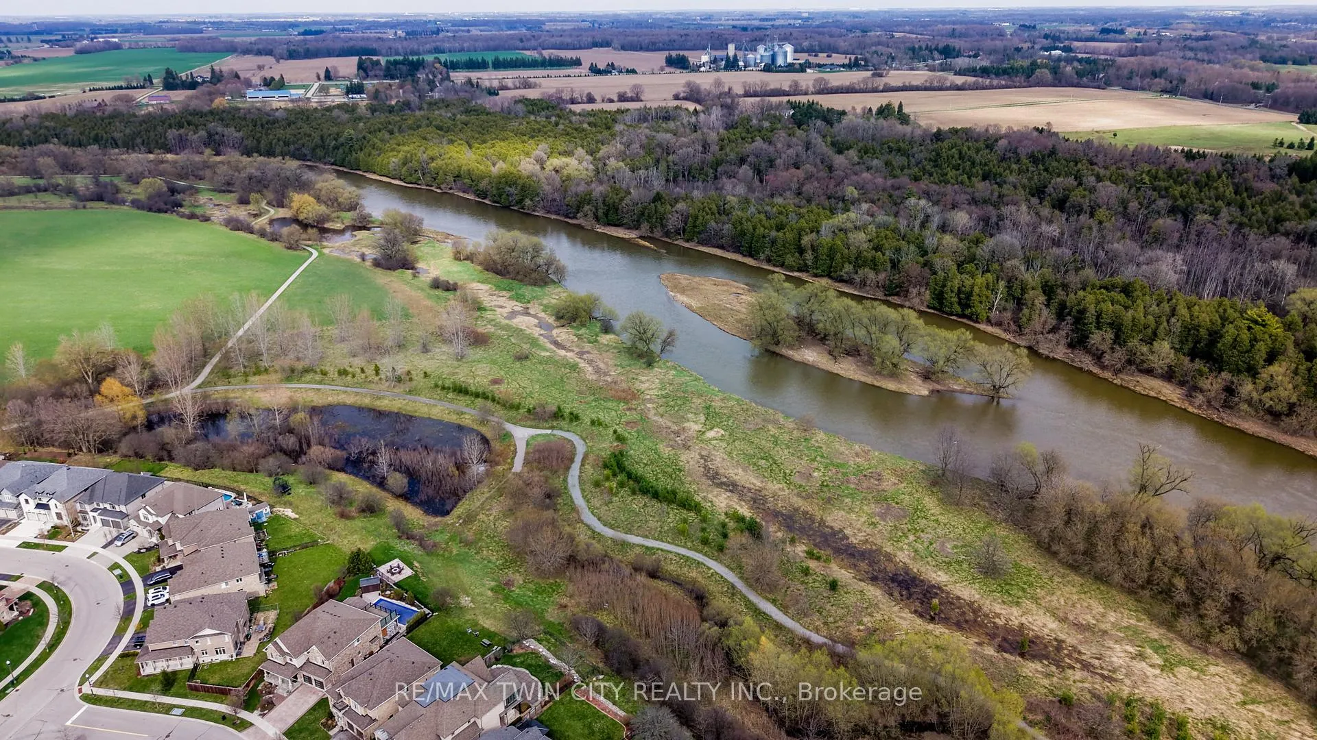 Photo 44 of 169 Falconridge Drive, Kitchener — HOMEH