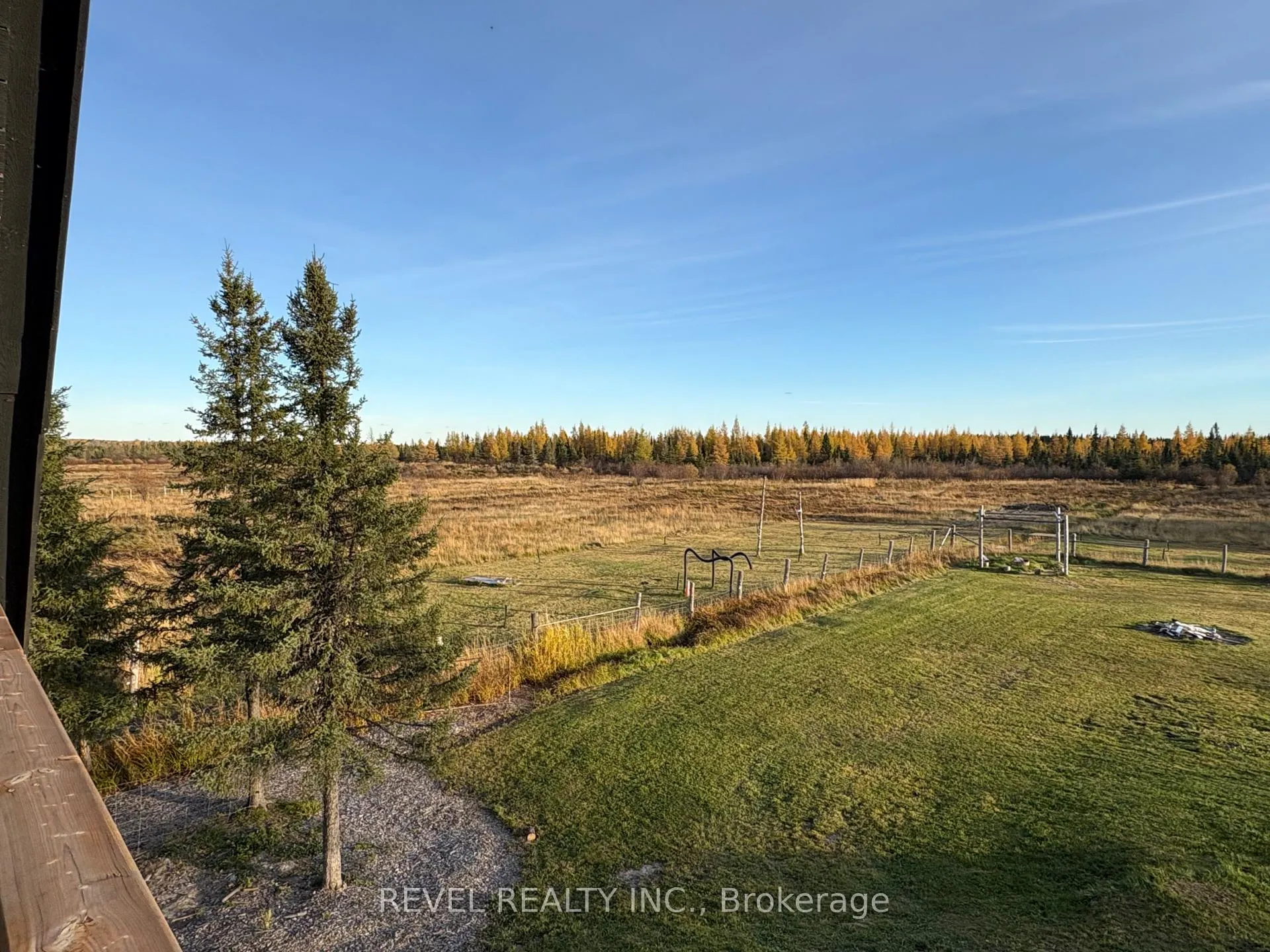 Photo 36 of 680 Peltola Road, Cochrane — HOMEH
