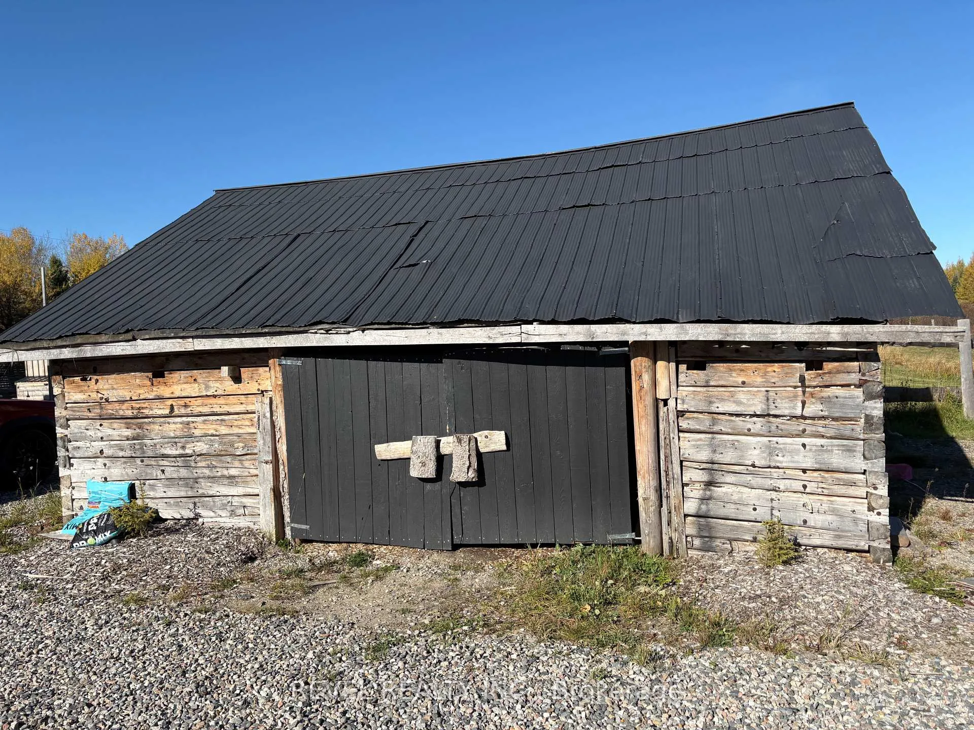 Photo 39 of 680 Peltola Road, Cochrane — HOMEH