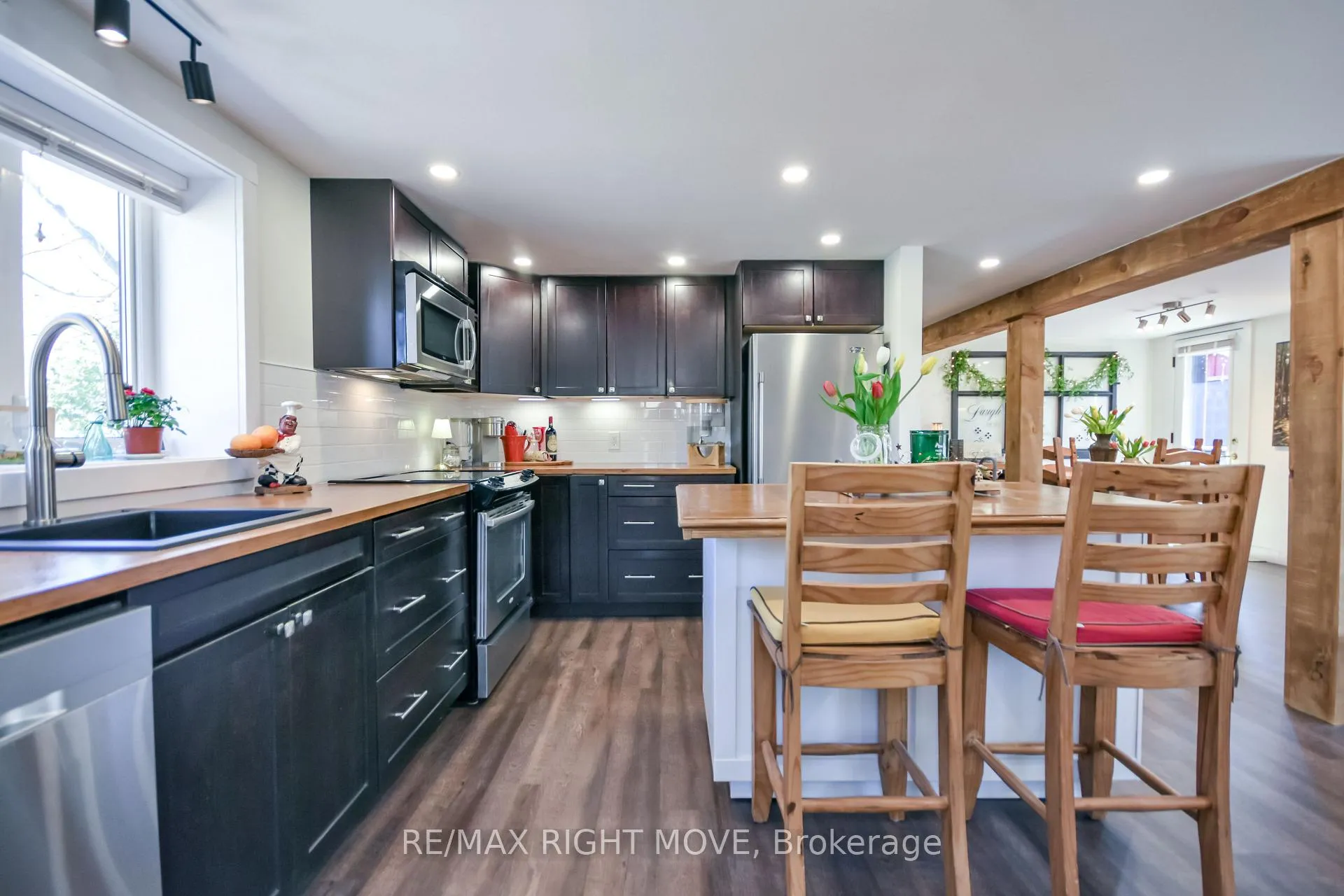 Photo 4 of 51 Walker Avenue, Orillia — HOMEH