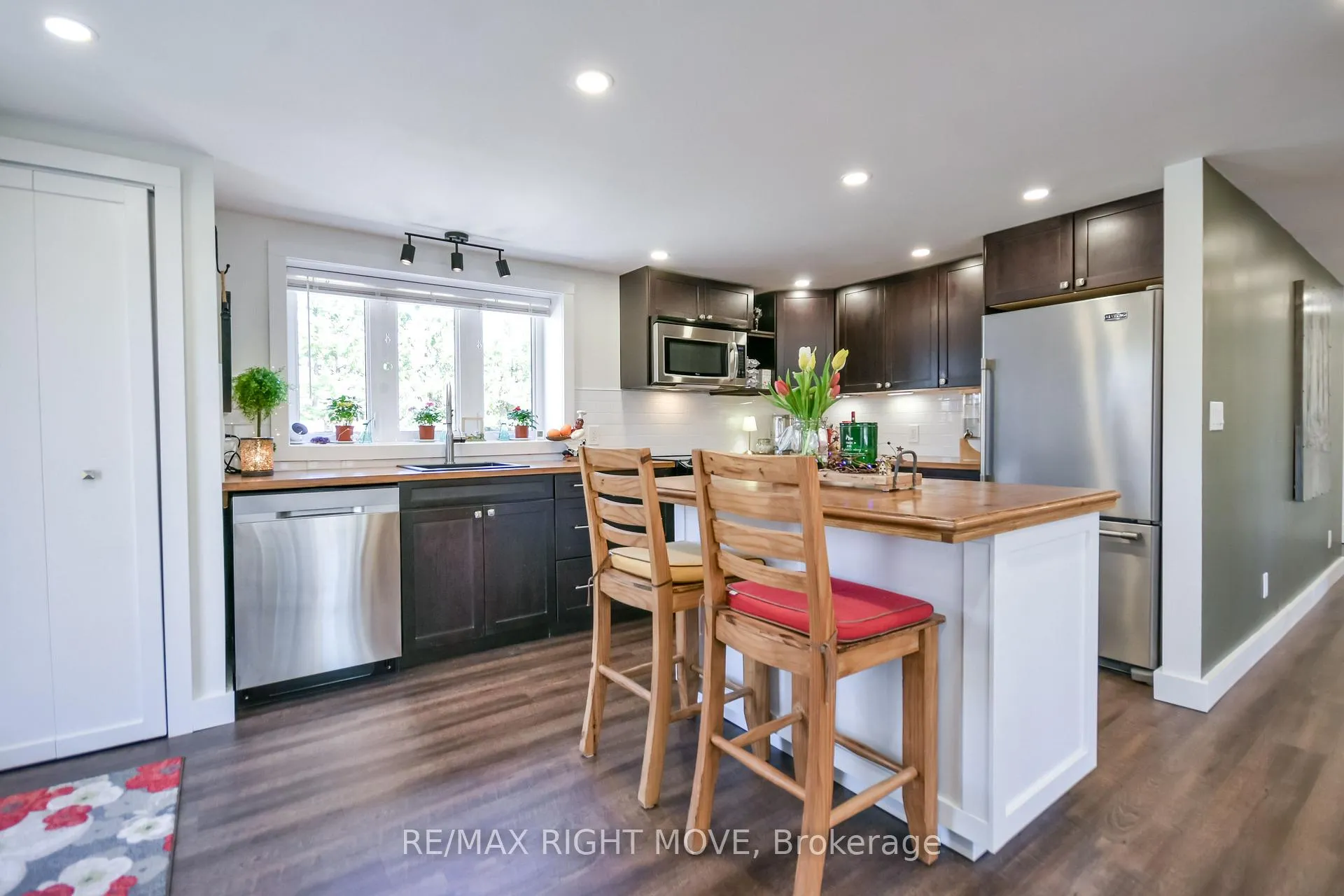 Photo 11 of 51 Walker Avenue, Orillia — HOMEH