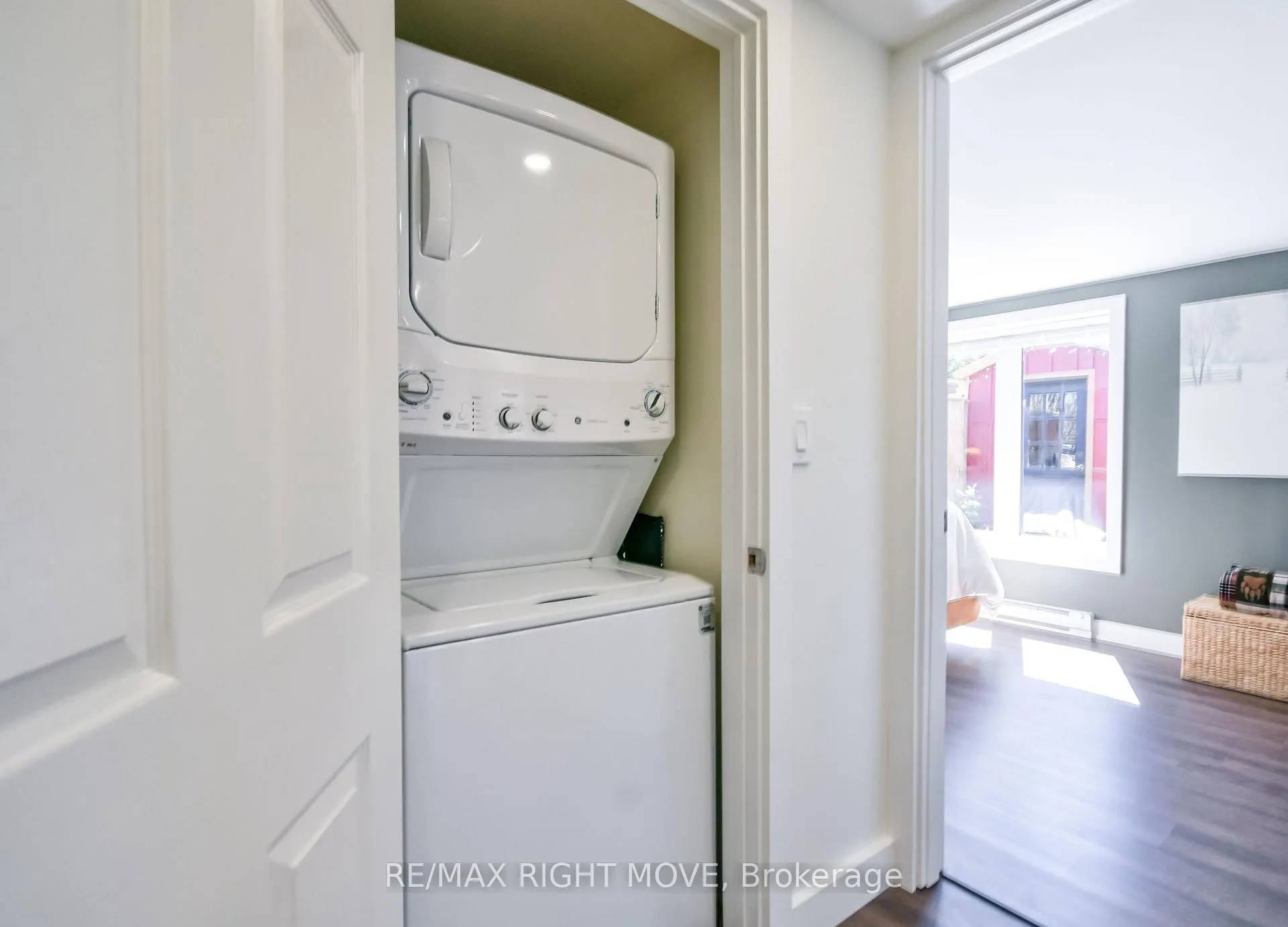 Photo 32 of 51 Walker Avenue, Orillia — HOMEH