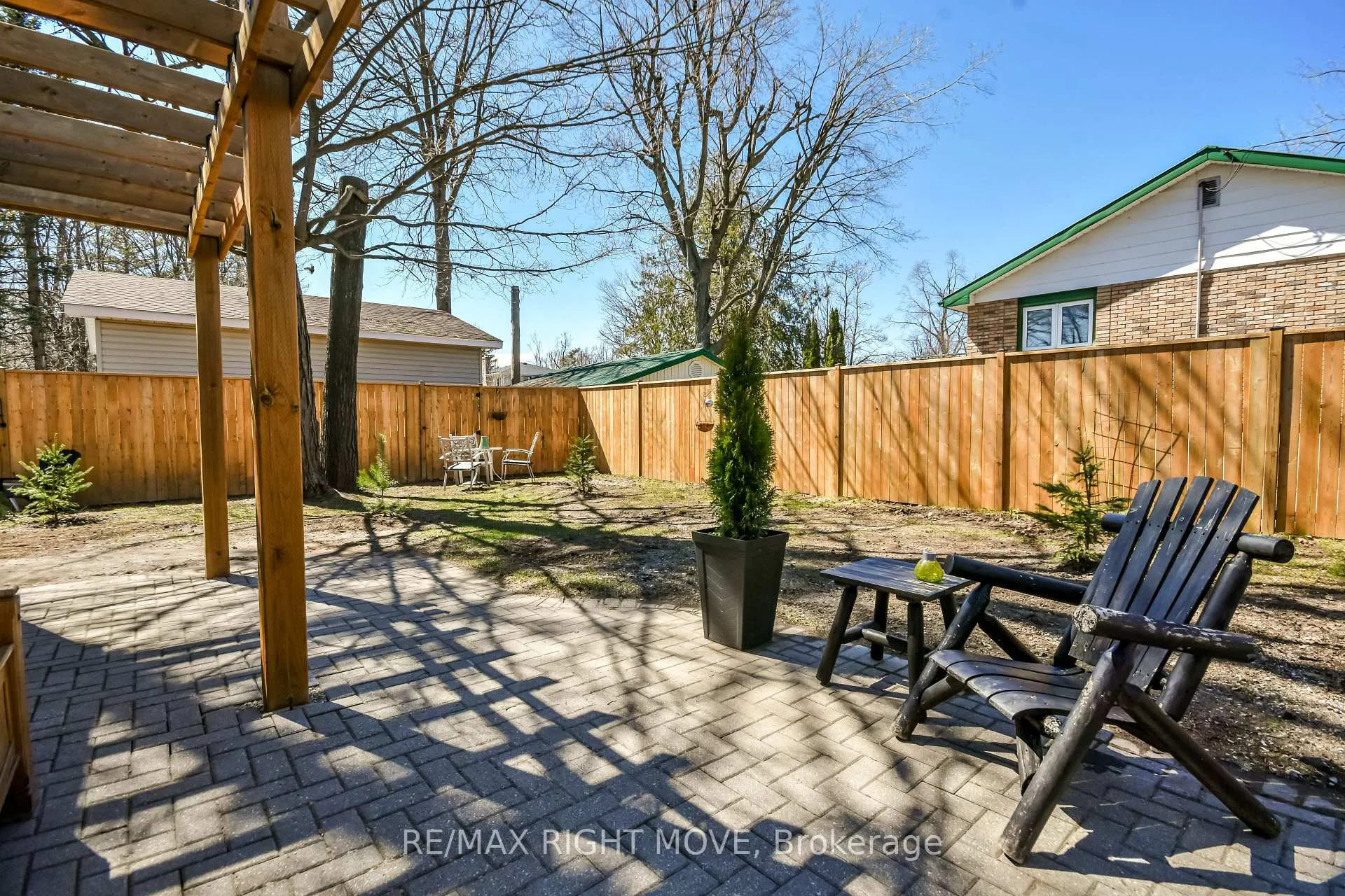 Photo 33 of 51 Walker Avenue, Orillia — HOMEH