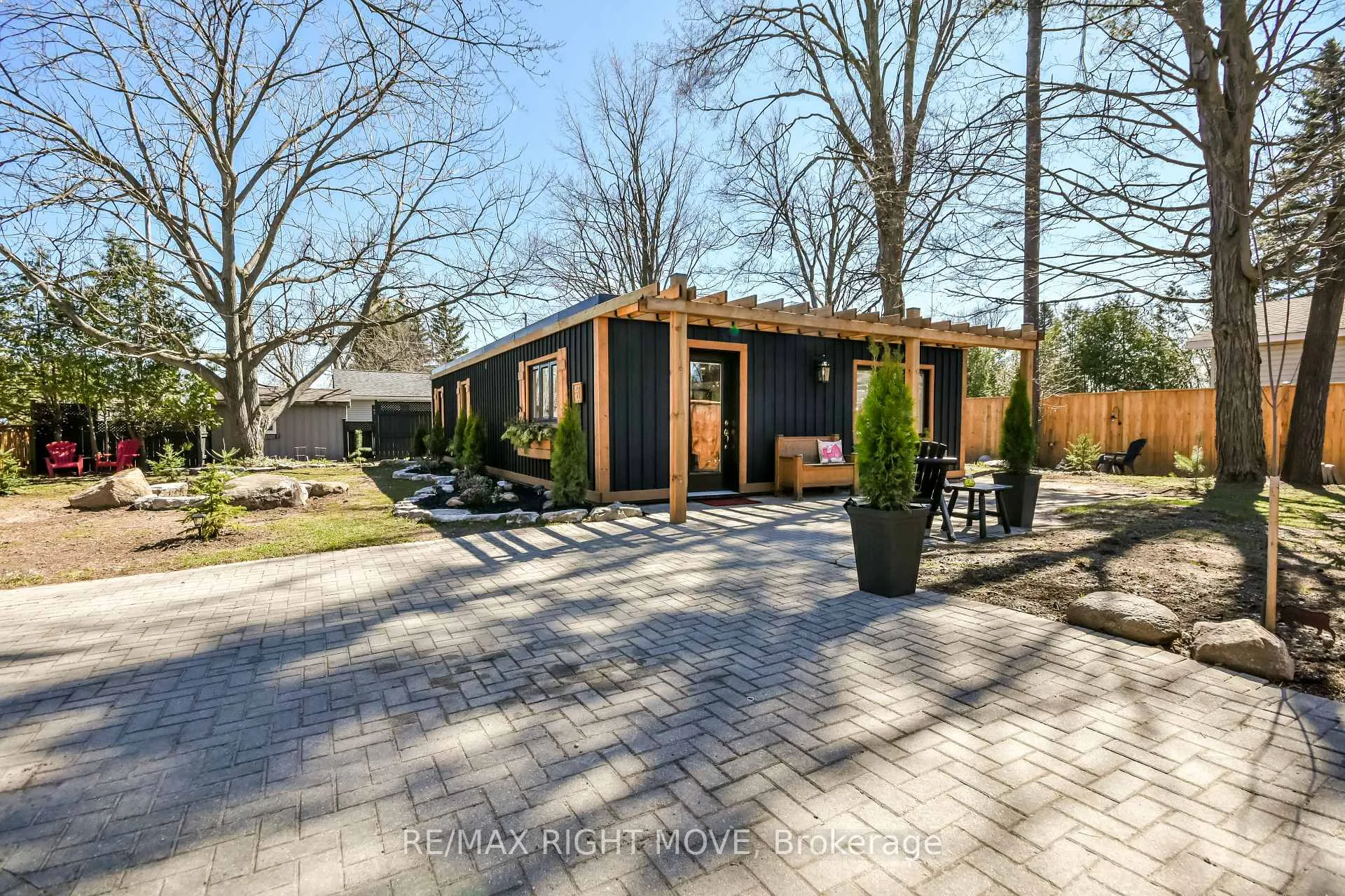 Photo 36 of 51 Walker Avenue, Orillia — HOMEH