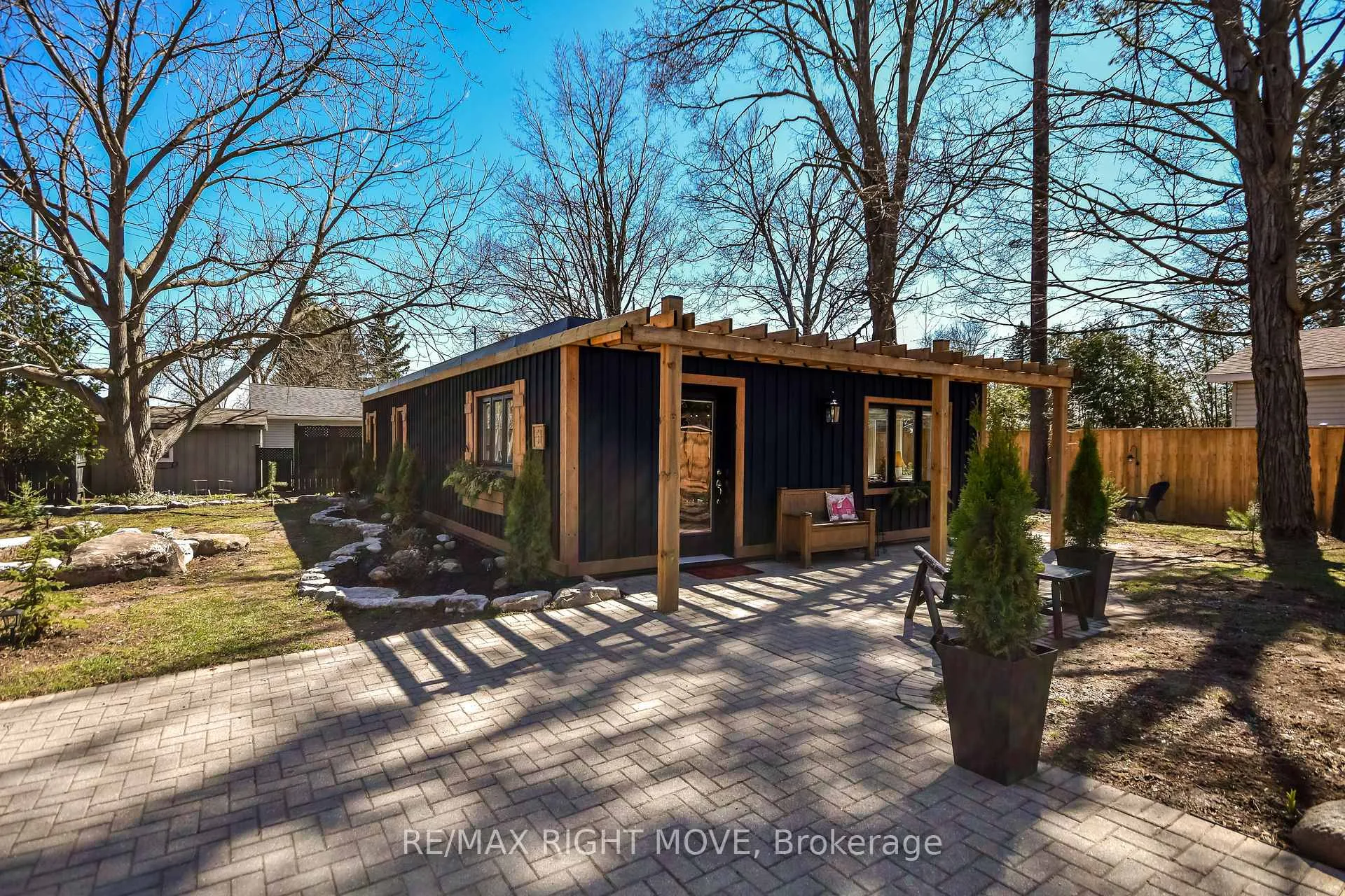 Photo 37 of 51 Walker Avenue, Orillia — HOMEH