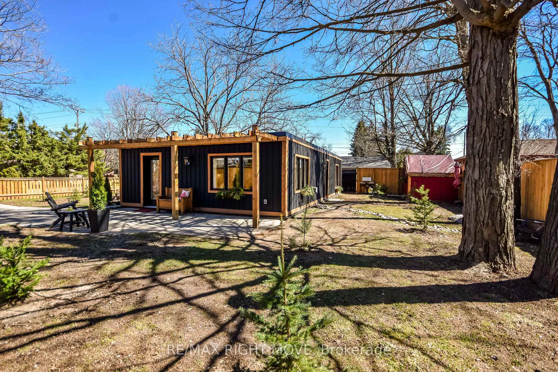 Photo 42 of 51 Walker Avenue, Orillia — HOMEH