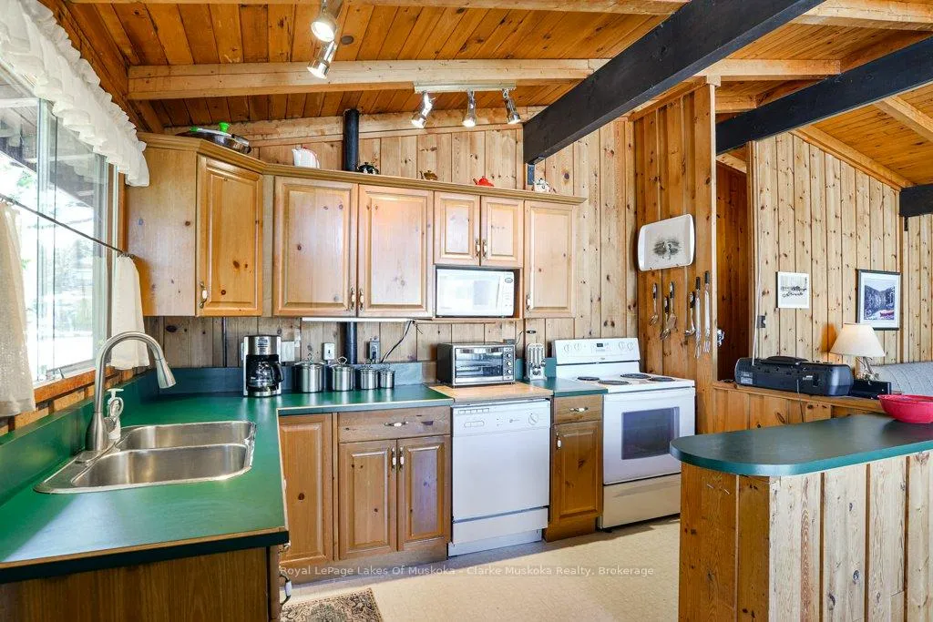 Photo 10 of 236 Pratts Road, Georgian Bay, Baxter — HOMEH