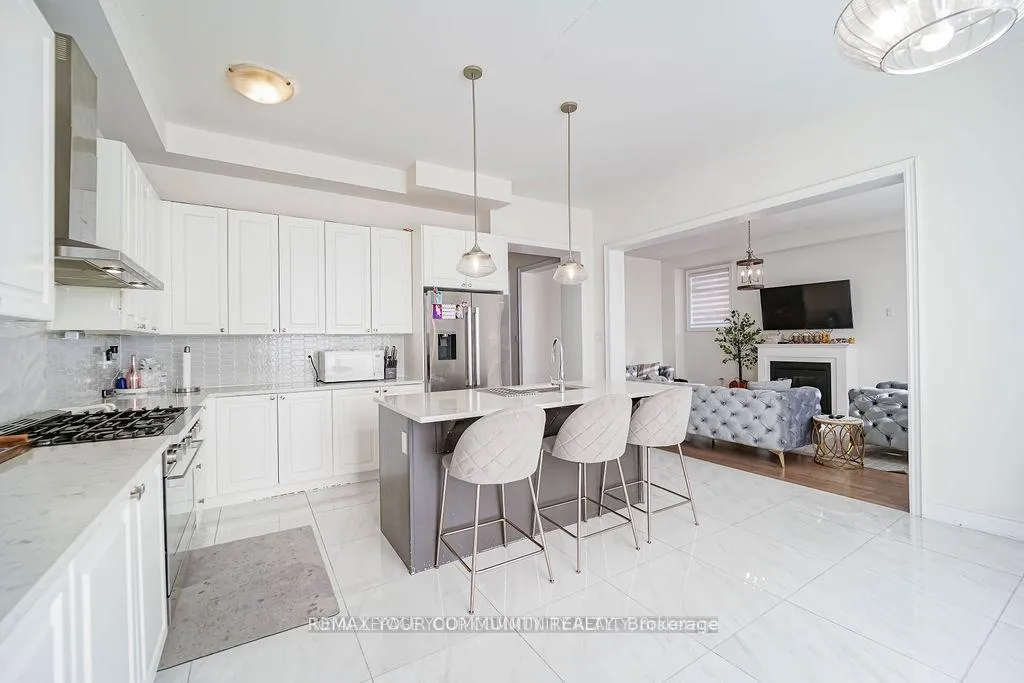 Photo 5 of 133 Marcel Brunelle Drive, Whitby, Rural Whitby — HOMEH