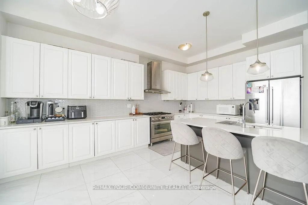 Photo 14 of 133 Marcel Brunelle Drive, Whitby, Rural Whitby — HOMEH